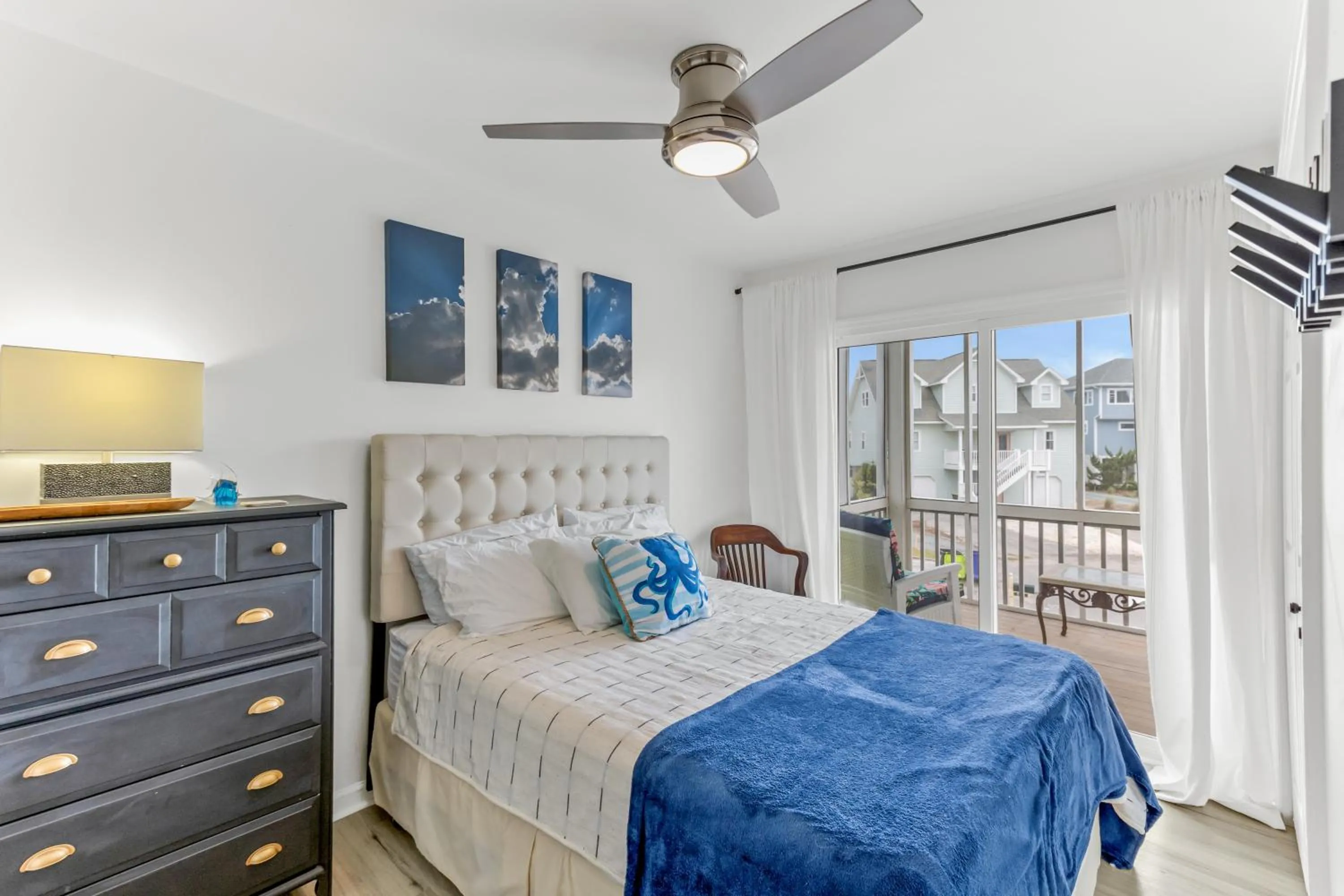 Bed in Lowe Tide