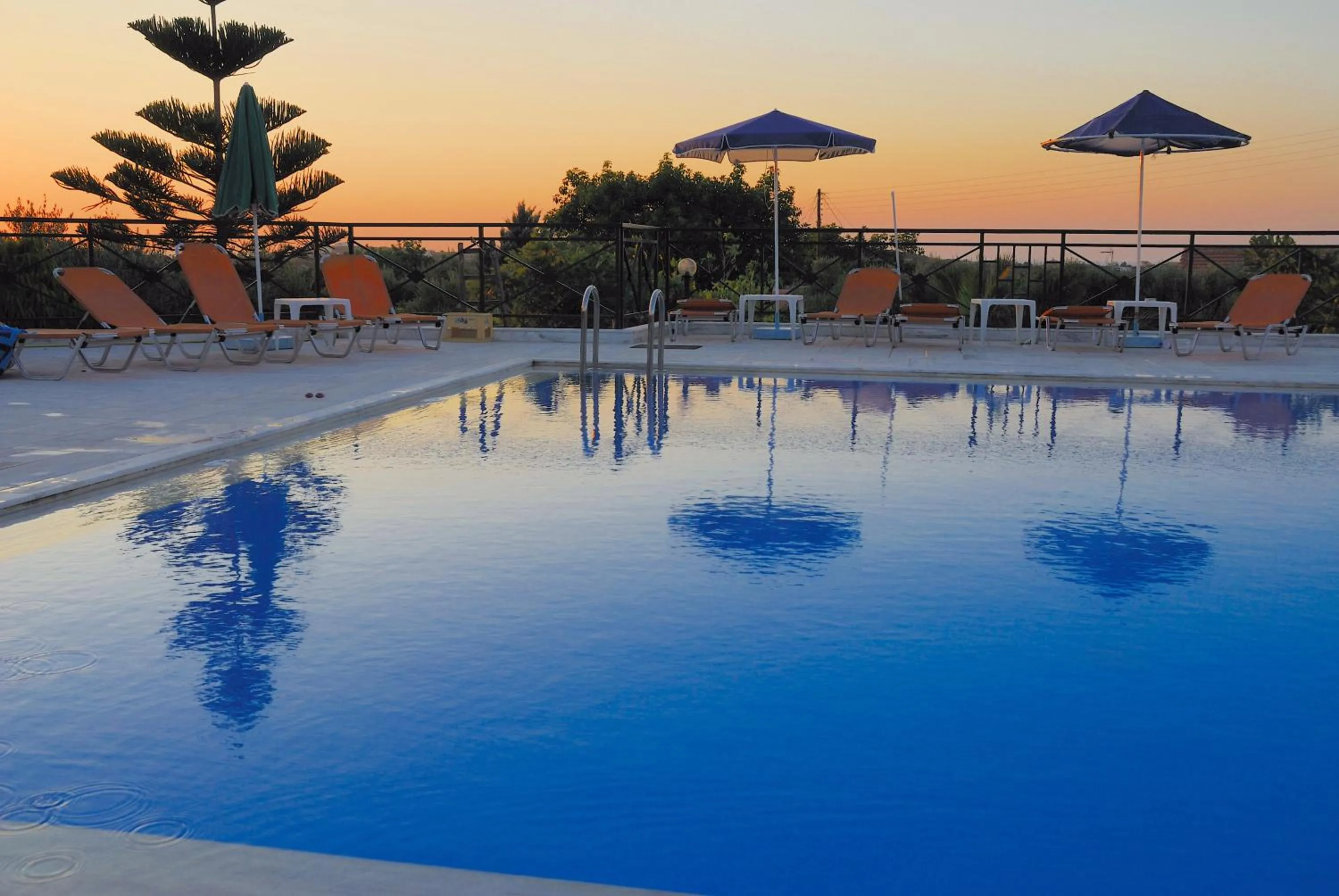 Swimming pool in Aloni Suites