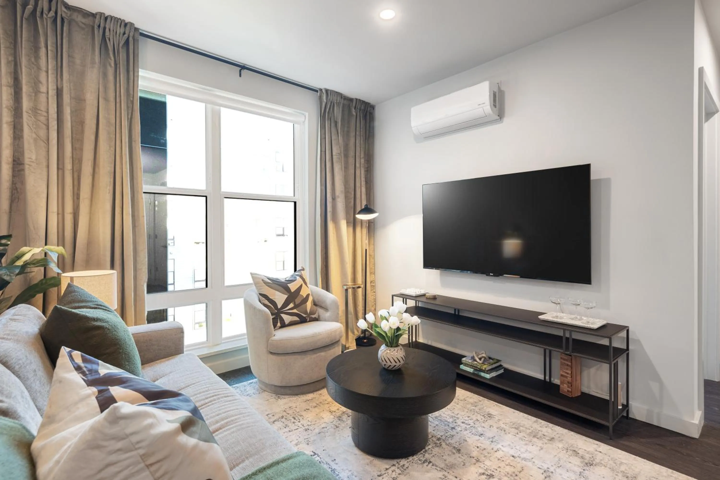 TV and multimedia in Luxury Apartments by Hyatus at The Asher