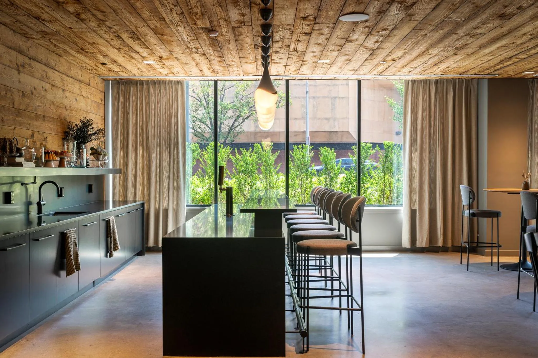 Communal lounge/ TV room in Luxury Apartments by Hyatus at The Asher