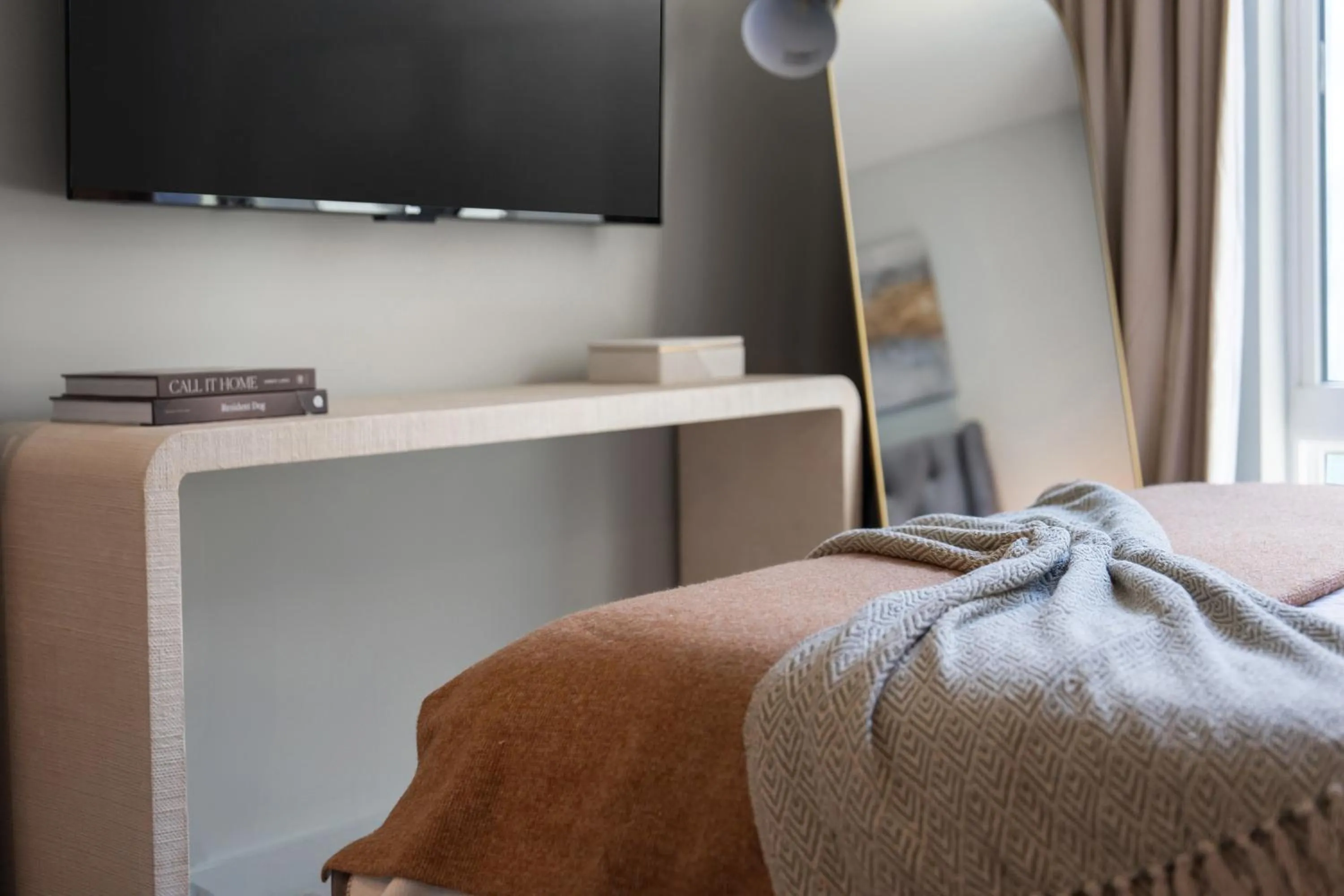 TV and multimedia, Bed in Luxury Apartments by Hyatus at The Asher