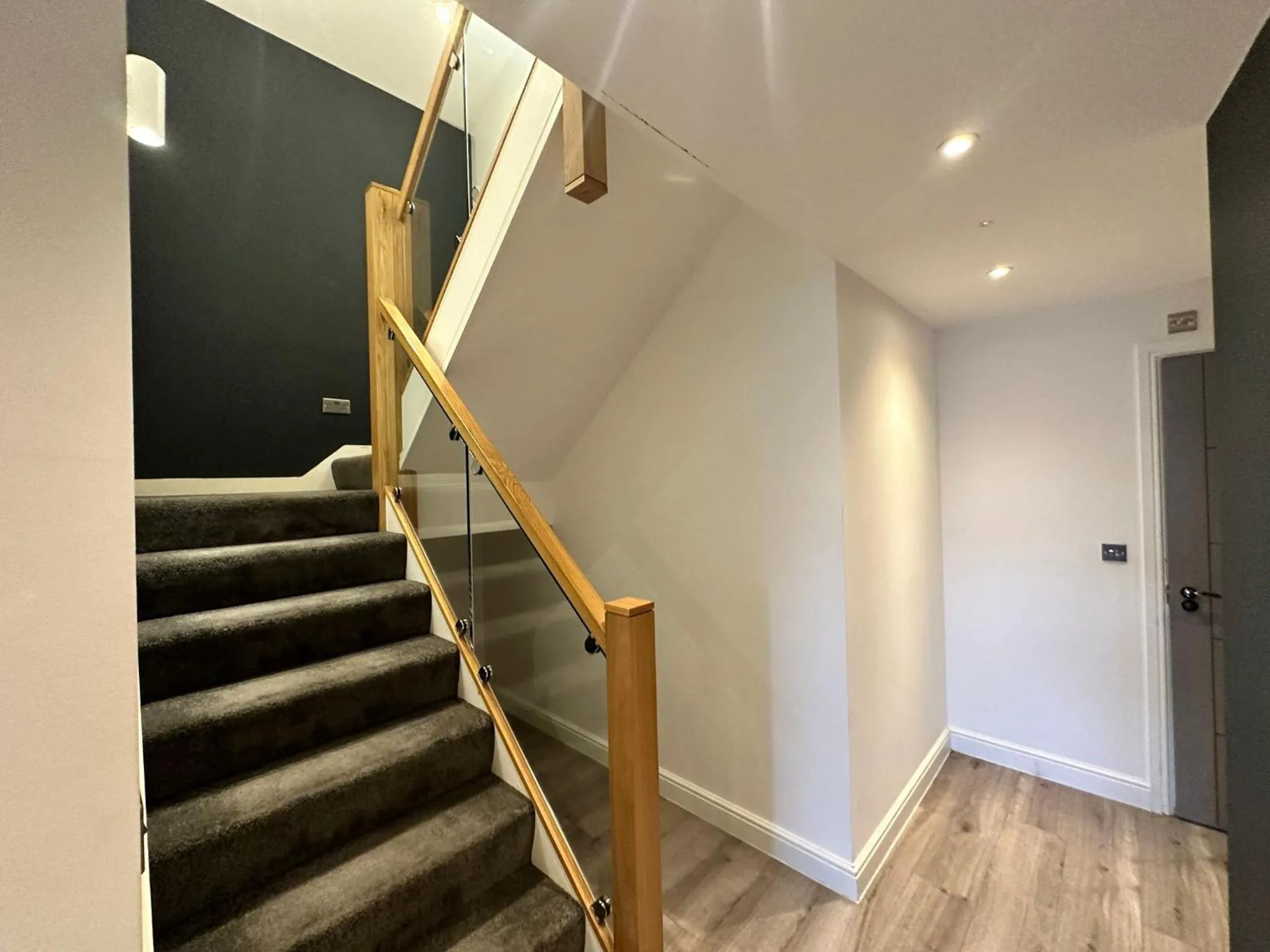 Decorative detail in Dale Street Apartments Liverpool by Beehosting