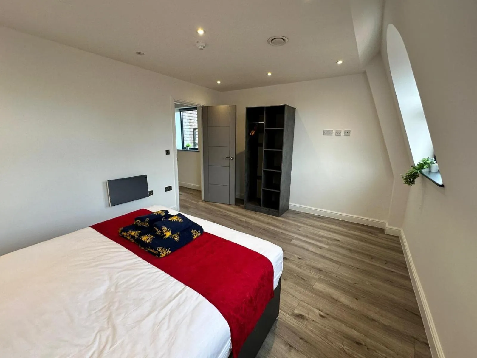 Bedroom, Bed in Dale Street Apartments Liverpool by Beehosting