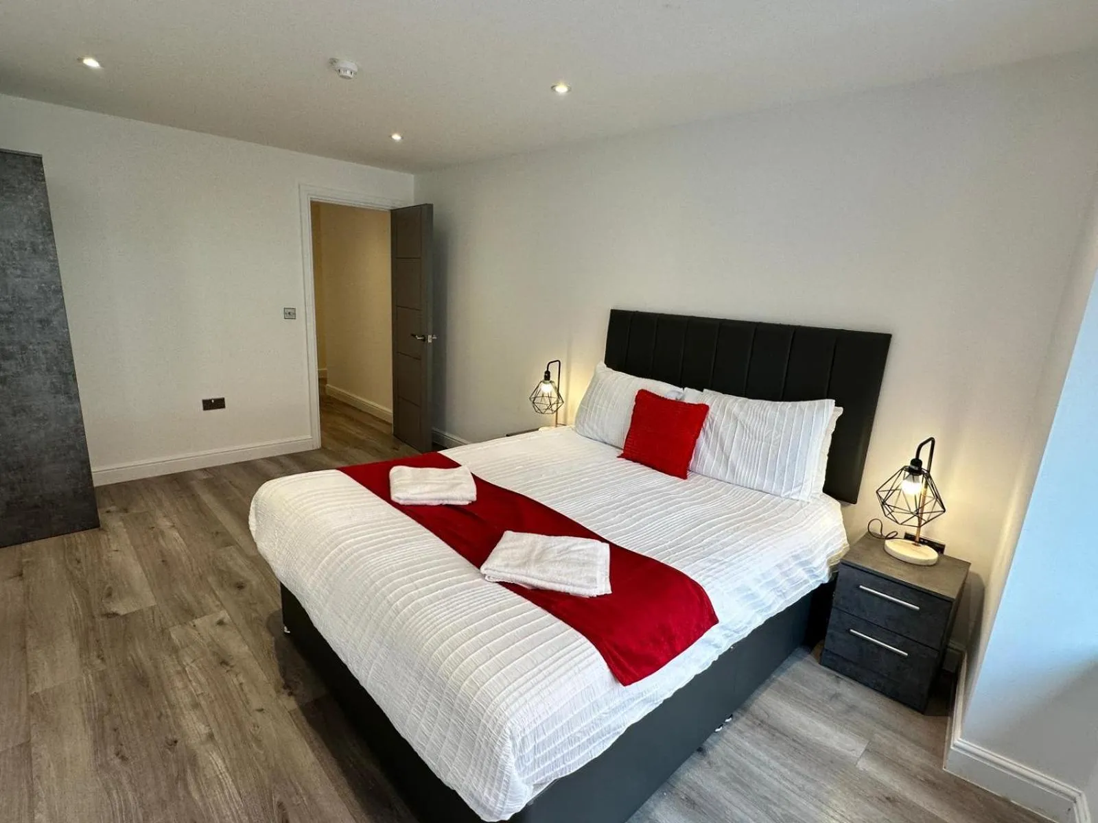 Bedroom, Bed in Dale Street Apartments Liverpool by Beehosting