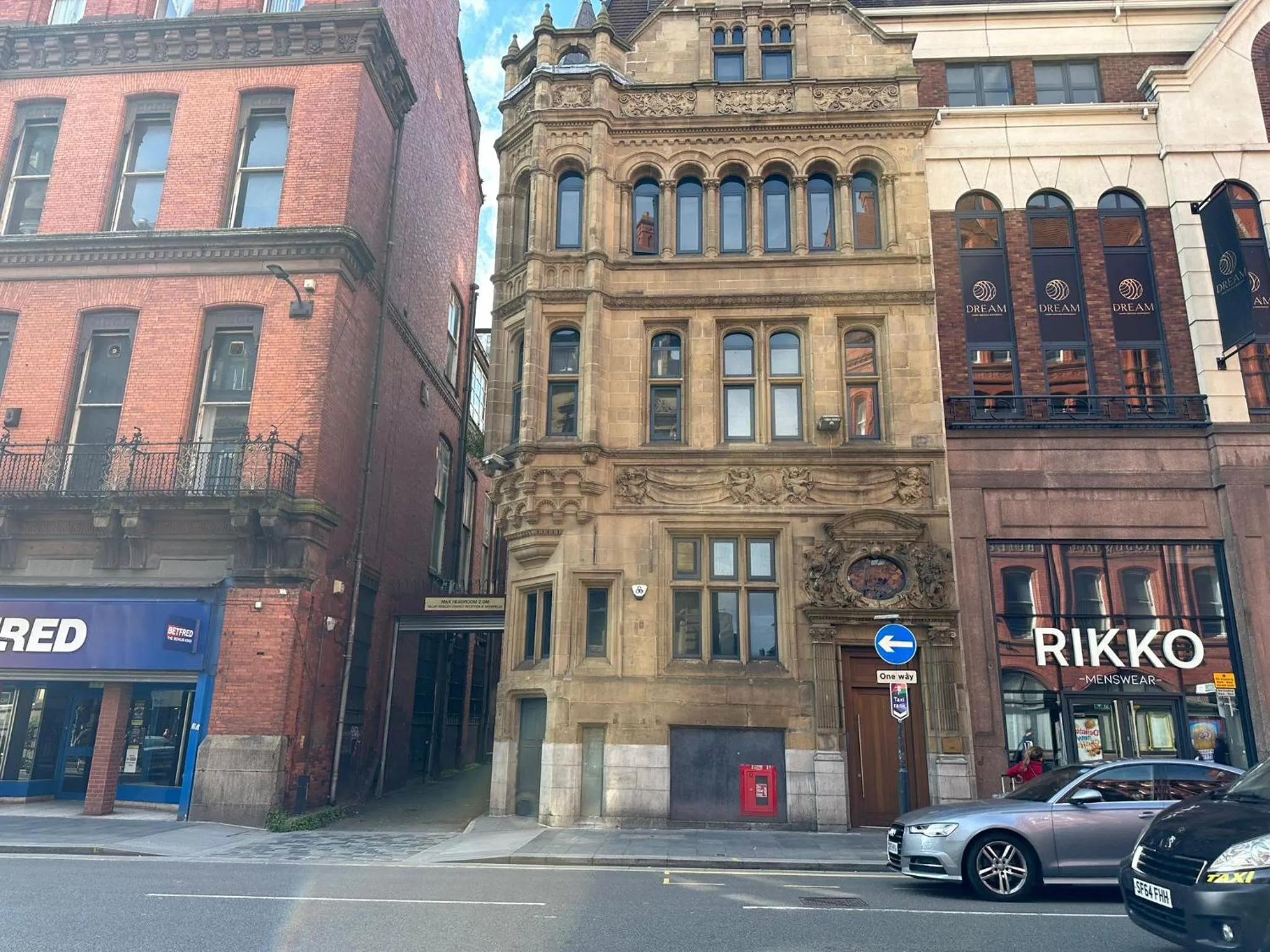 Property building in Dale Street Apartments Liverpool by Beehosting