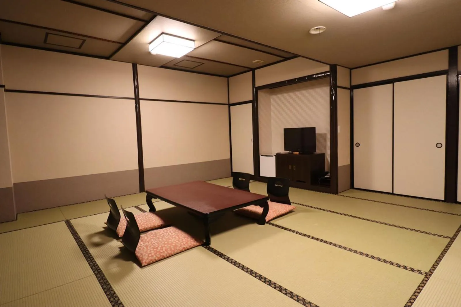 Photo of the whole room in Ryokan Miyoshi