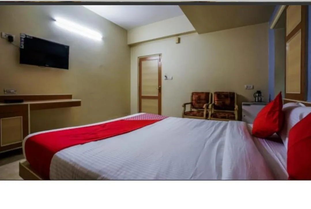 Bed in Hotel Tara International