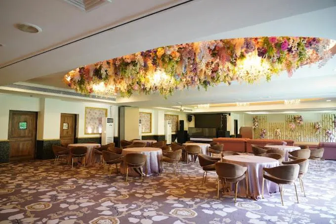 Restaurant/places to eat in Luxera Hotels & Resorts