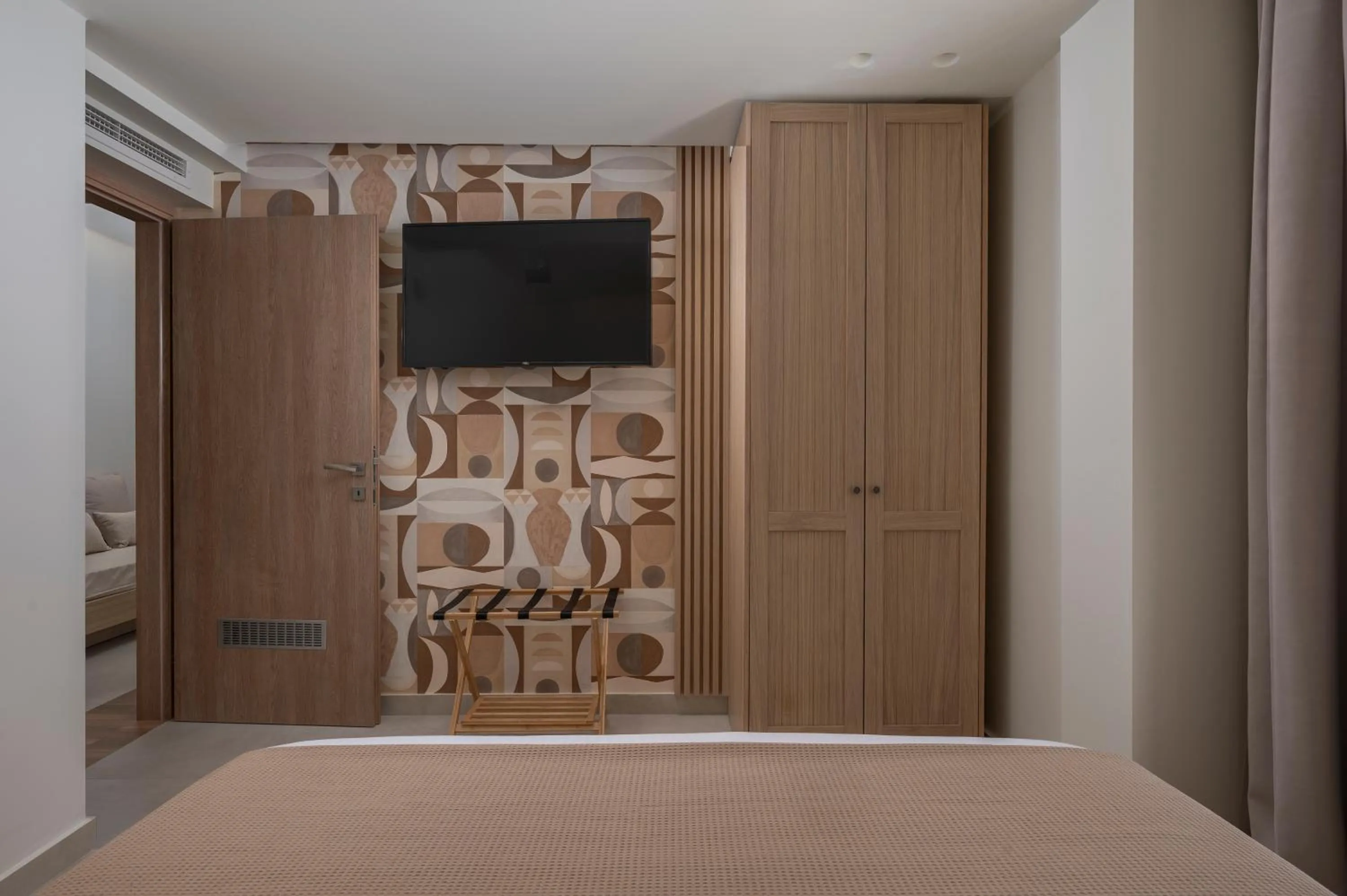 TV and multimedia, Bed in Sandy Seaside Suites