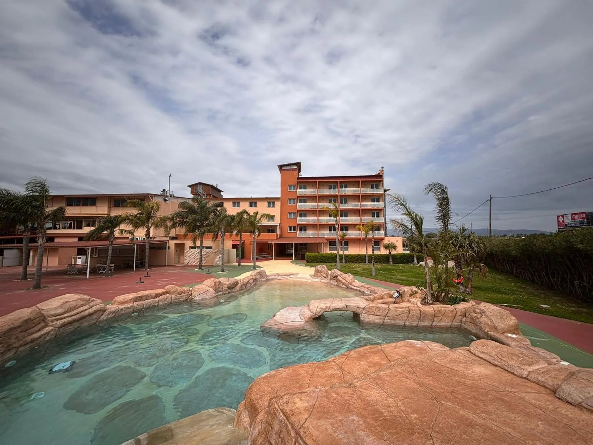 Swimming pool in Cambrils Paradise