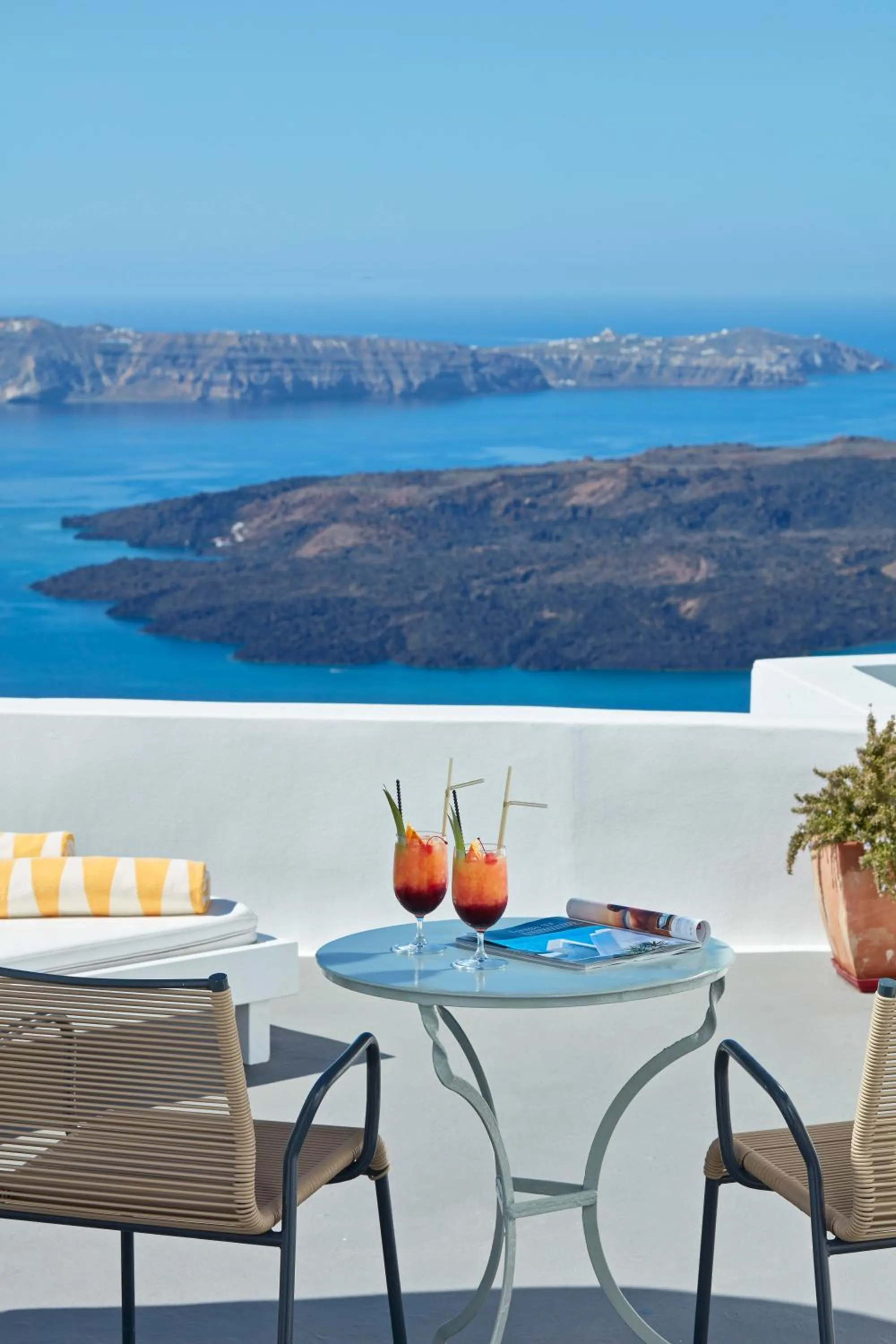 Patio in Katikies Chromata Santorini - The Leading Hotels of the World
