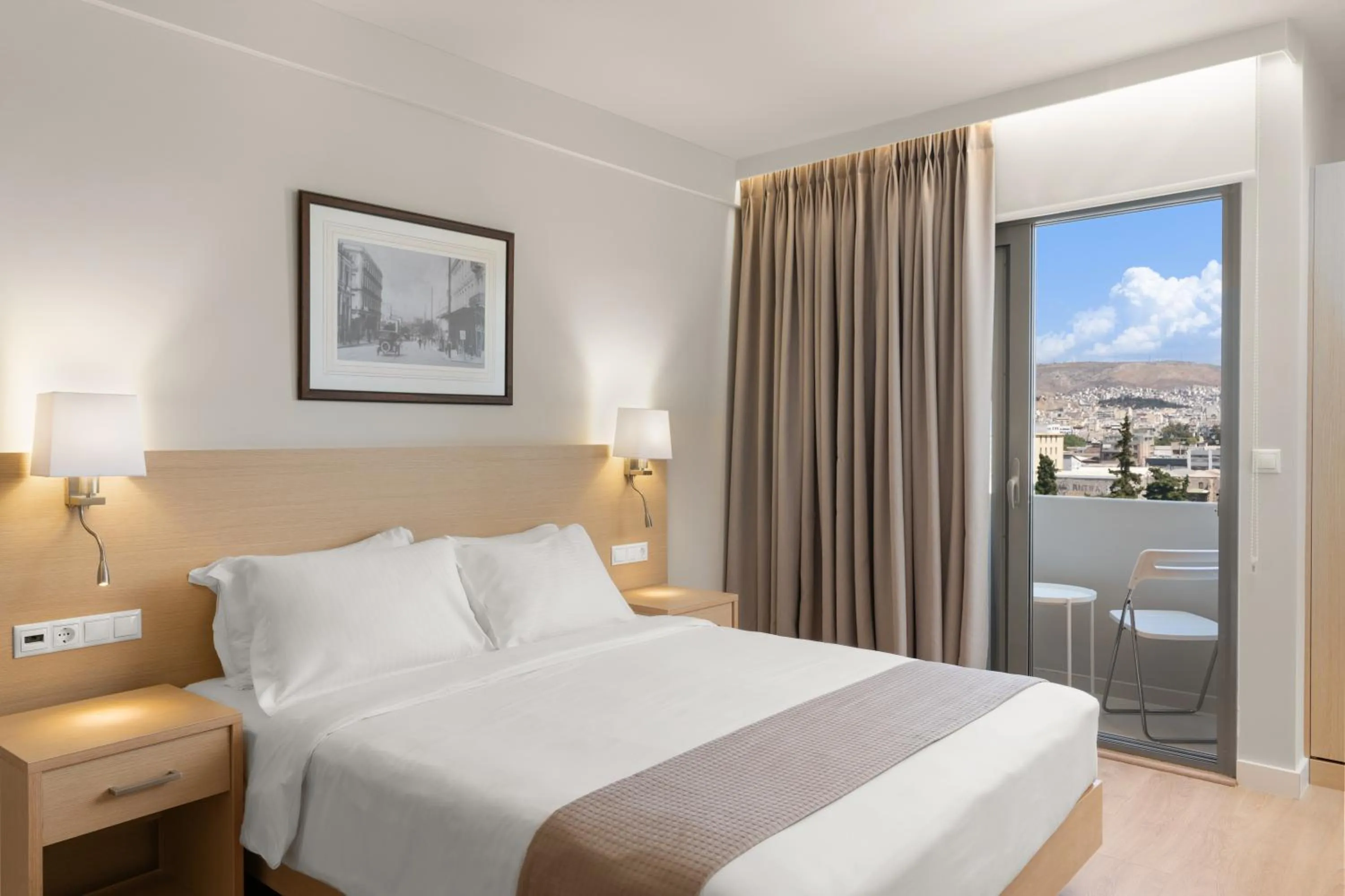 Bed in Gallery Central Piraeus Port