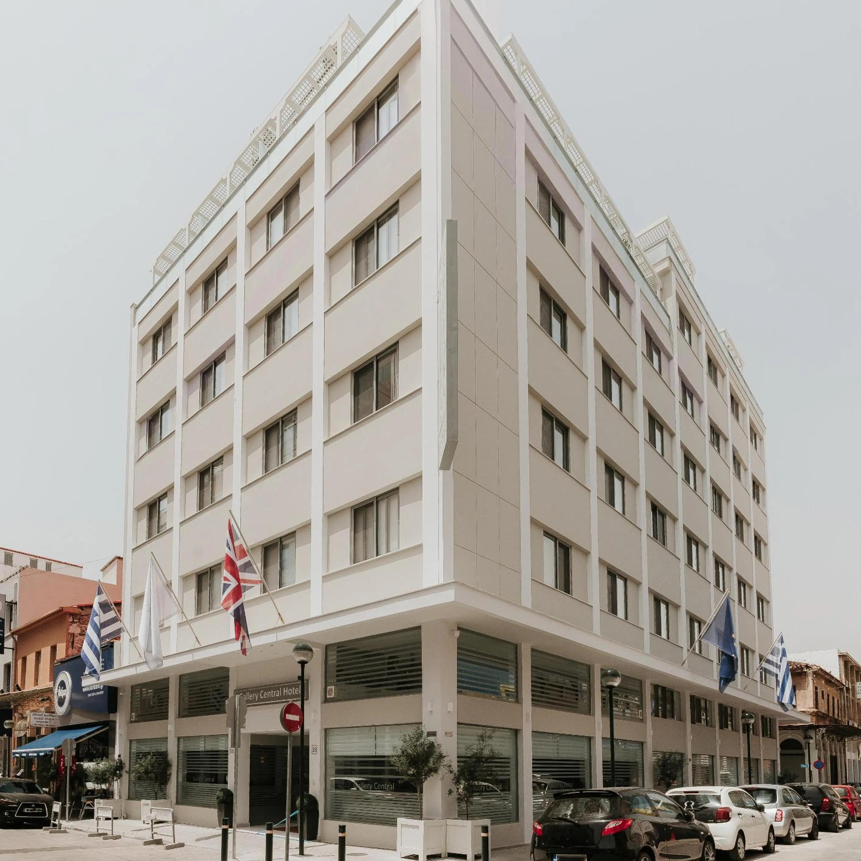 Property building in Gallery Central Piraeus Port