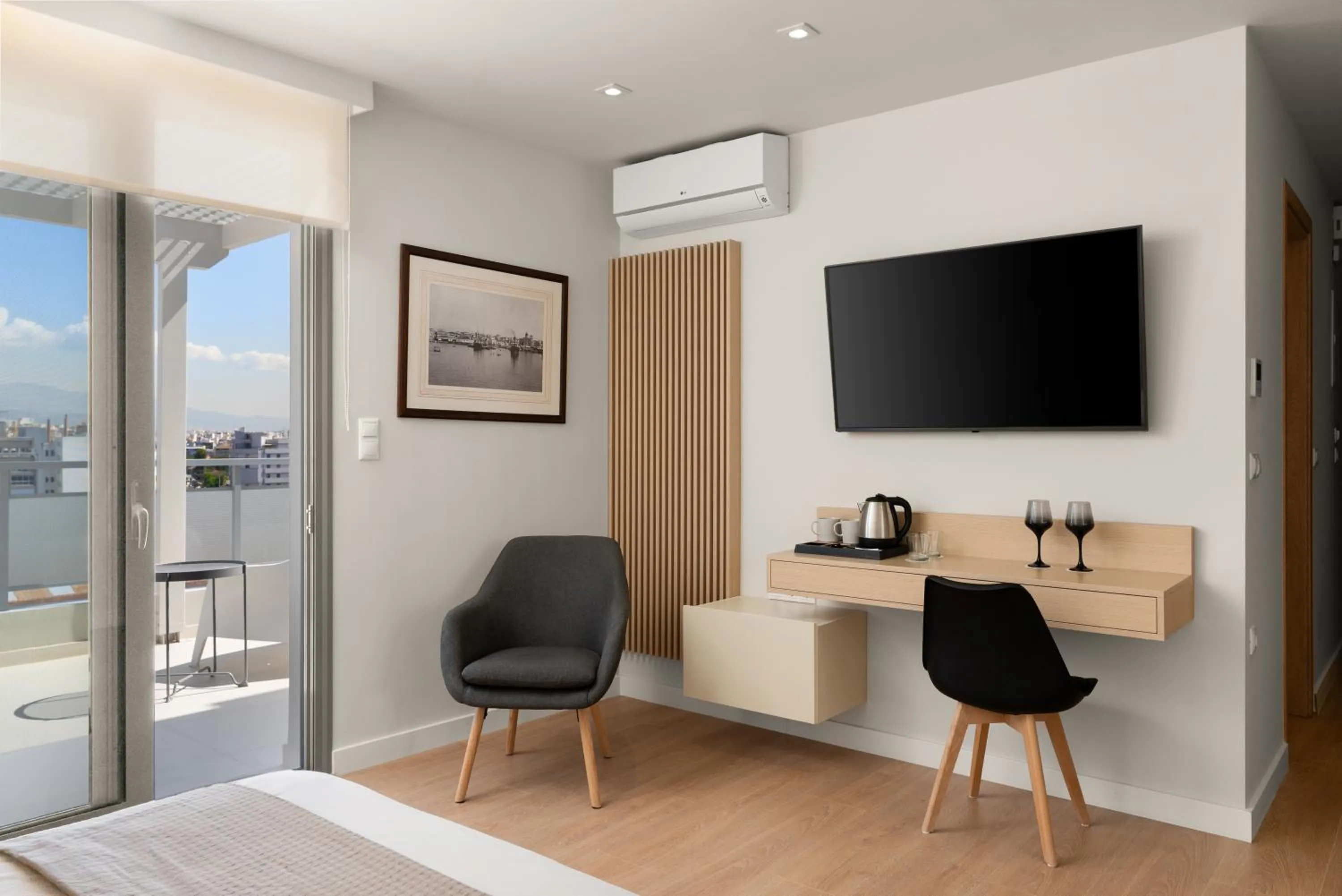 Bed in Gallery Central Piraeus Port