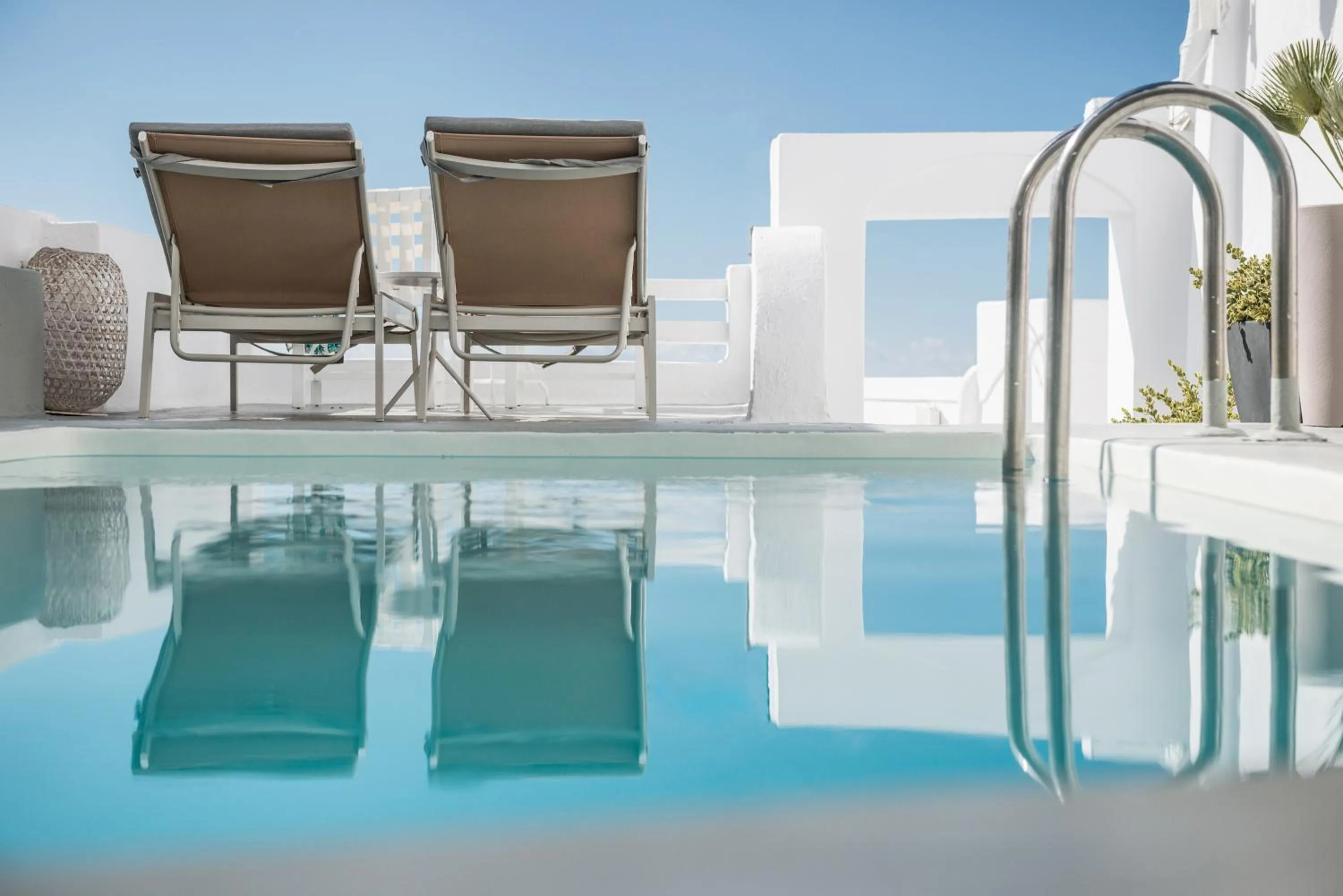 Swimming pool in On The Rocks - Small Luxury Hotels of the World