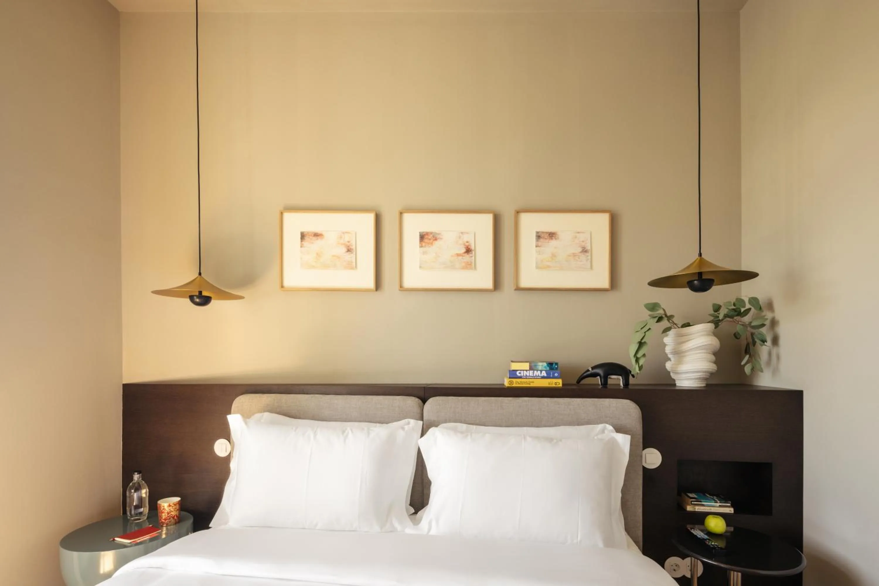 Bedroom, Bed in Dare Lisbon River