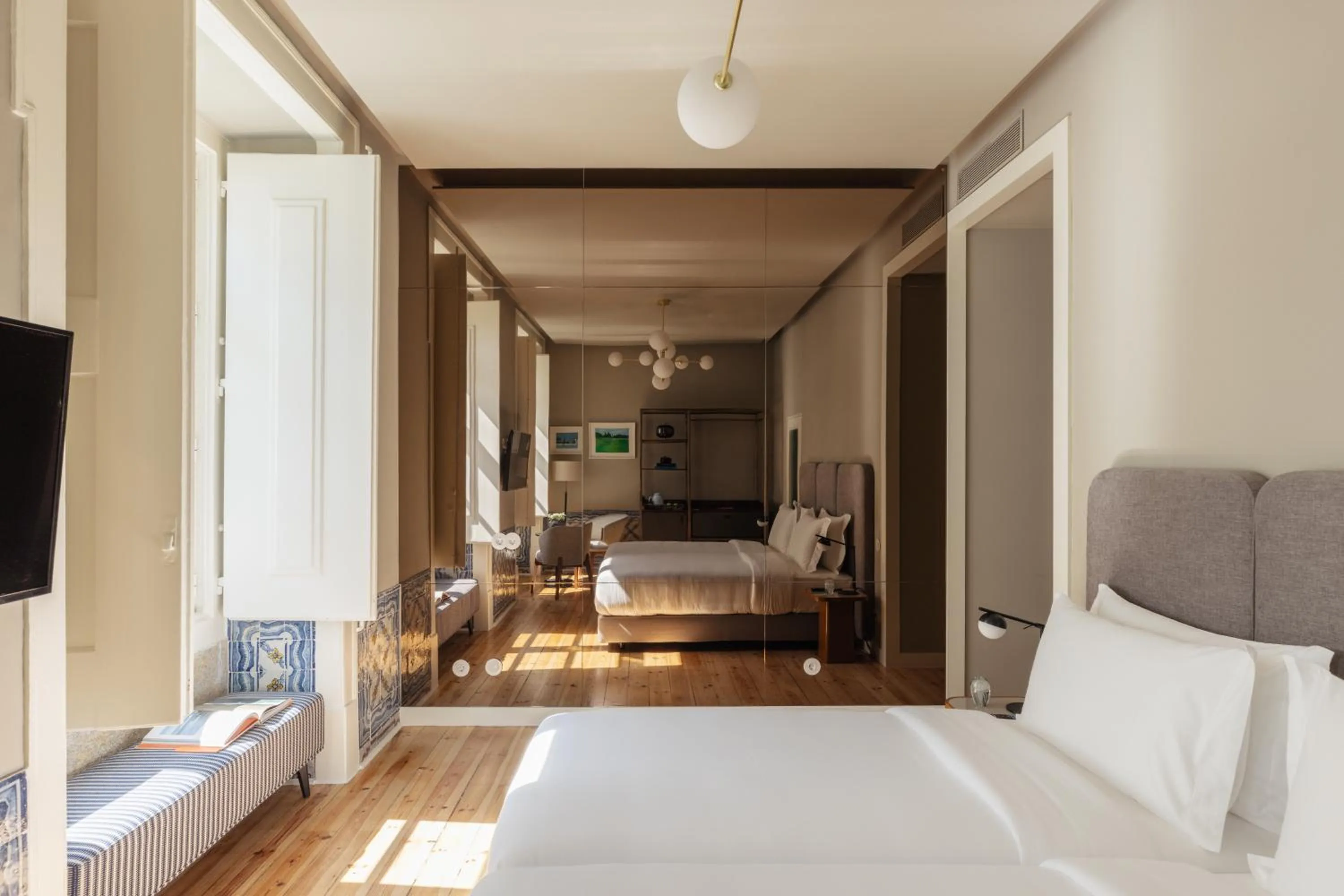 Bedroom, Bed in Dare Lisbon River