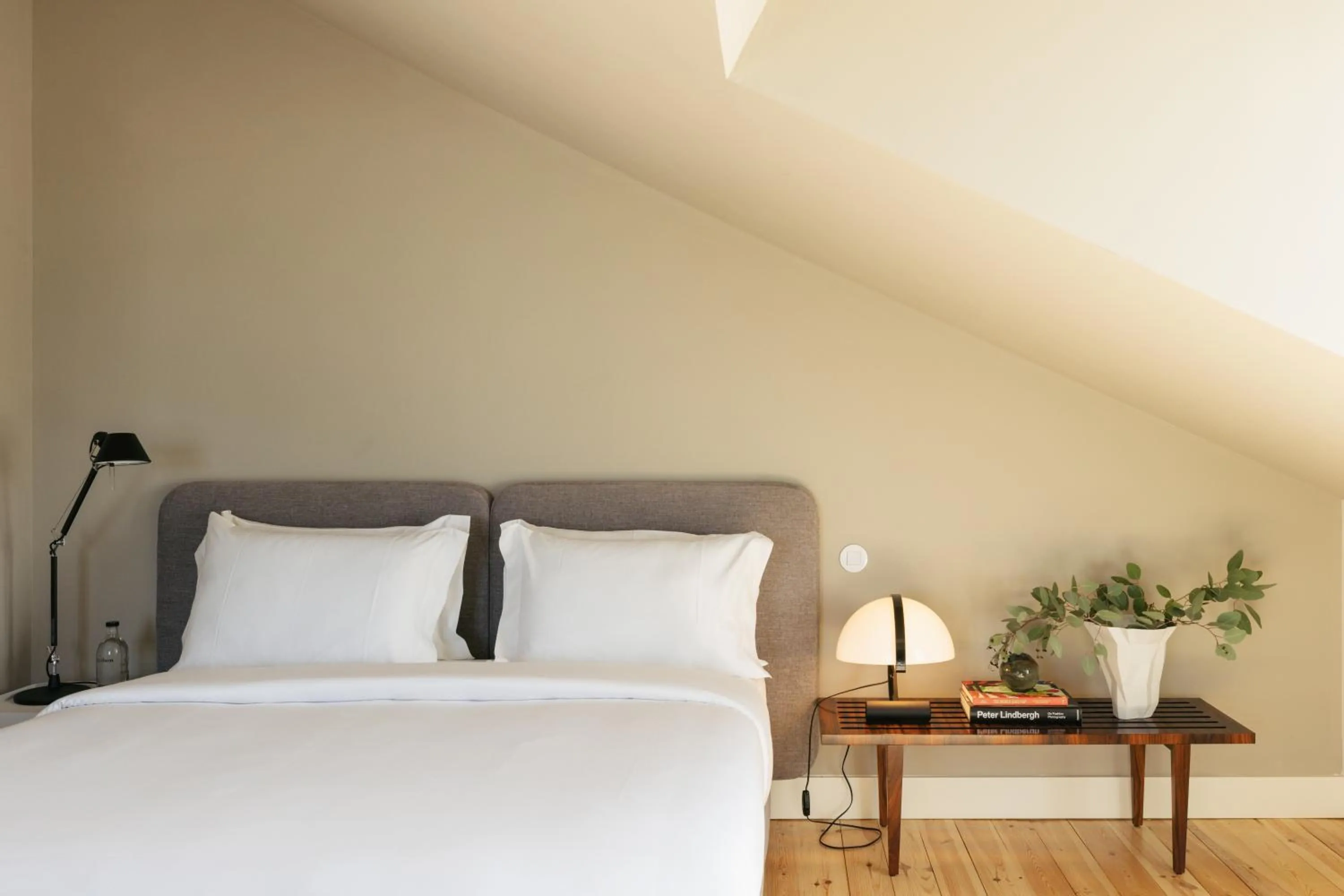 Bedroom, Bed in Dare Lisbon River