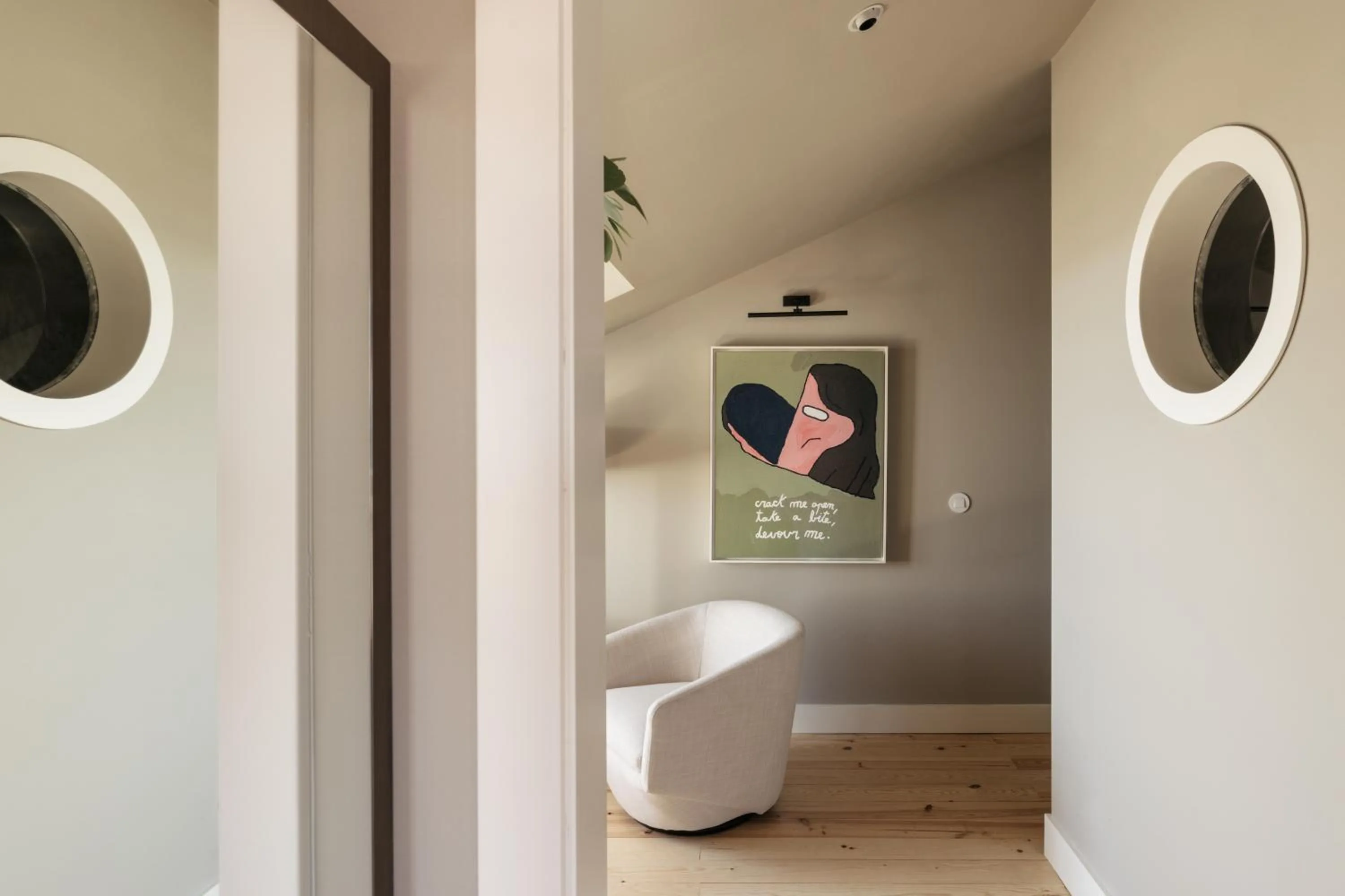 Bedroom in Dare Lisbon River