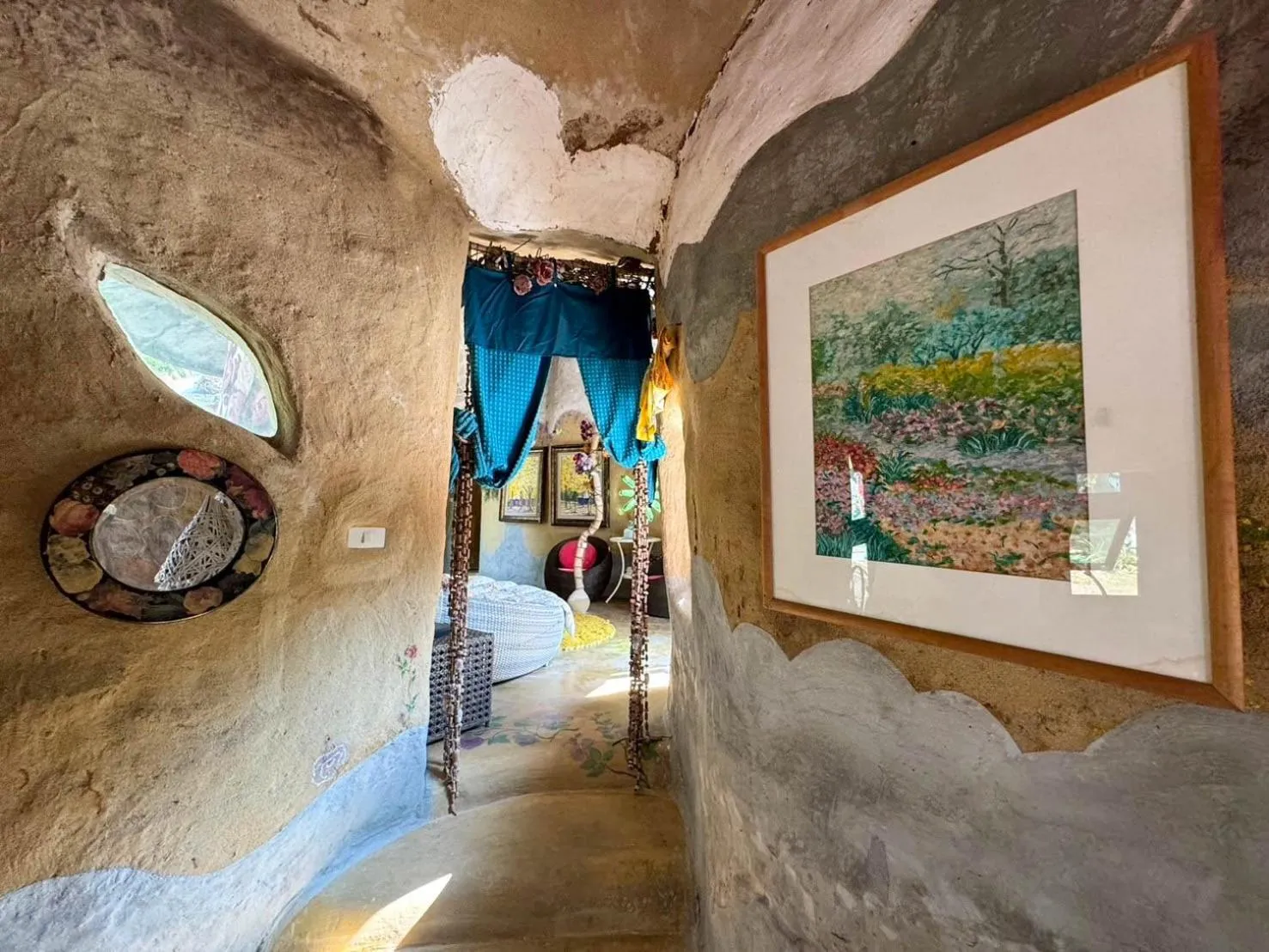 Decorative detail in Clay House Chiang Mai By Alphatel