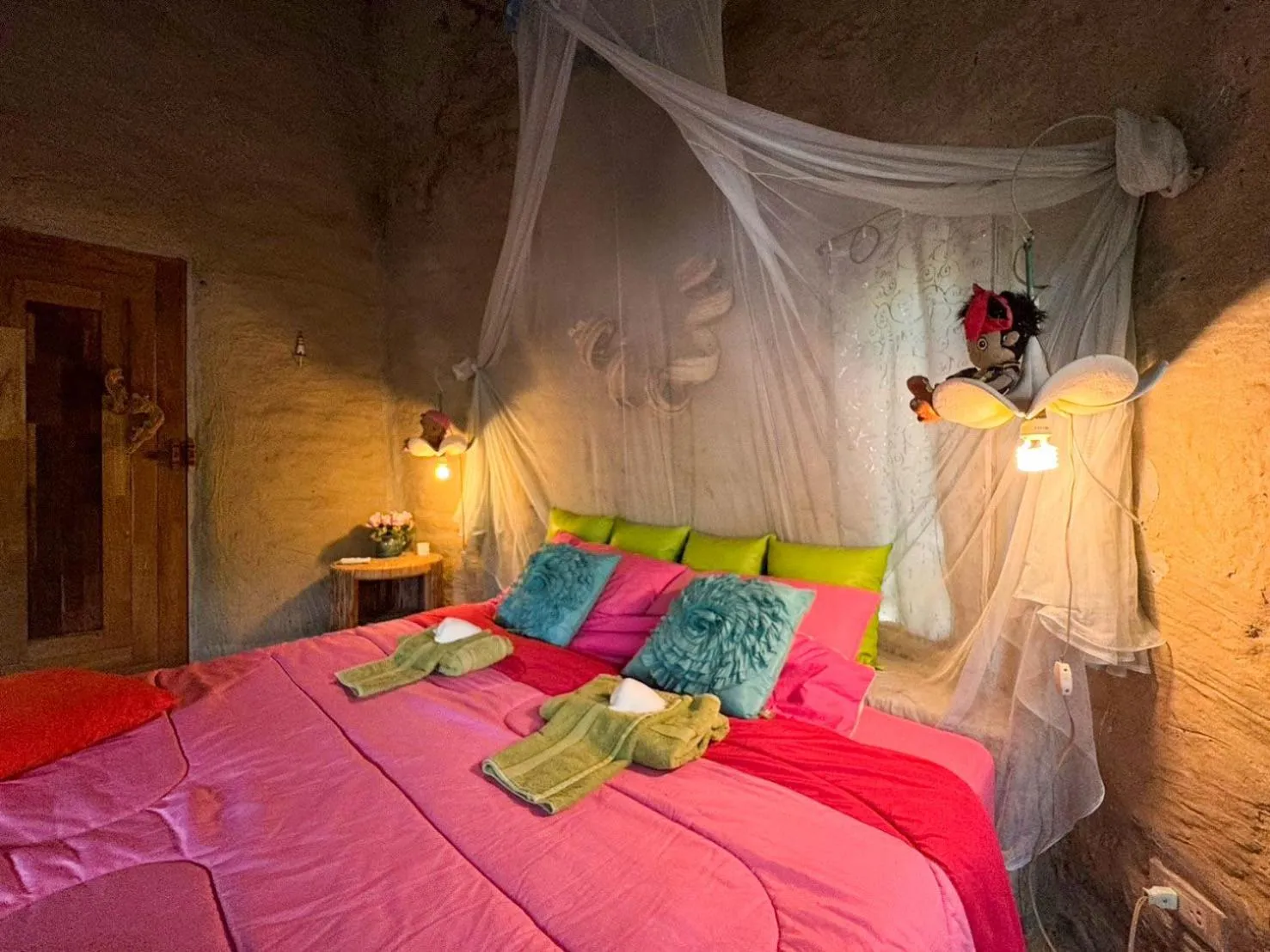 Bed in Clay House Chiang Mai By Alphatel