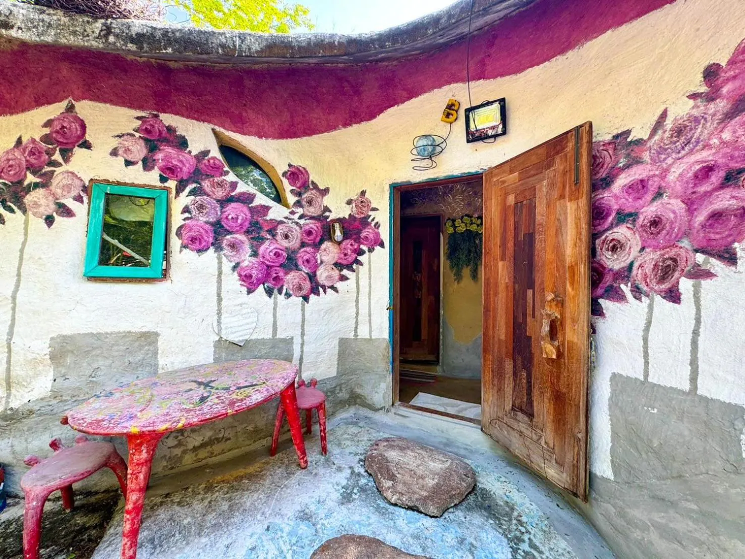 Property building in Clay House Chiang Mai By Alphatel