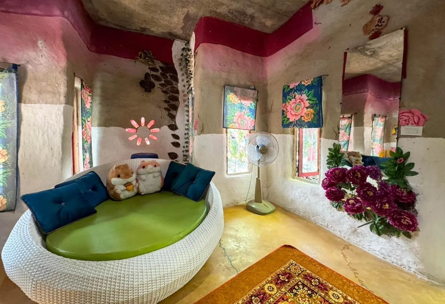 Living room in Clay House Chiang Mai By Alphatel