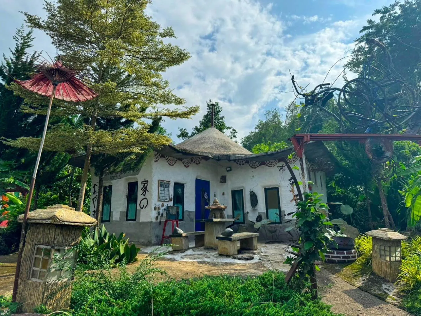 Property building in Clay House Chiang Mai By Alphatel