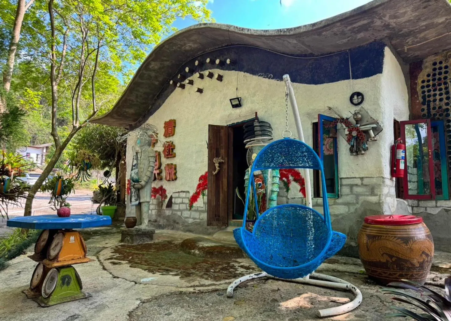 Property building in Clay House Chiang Mai By Alphatel