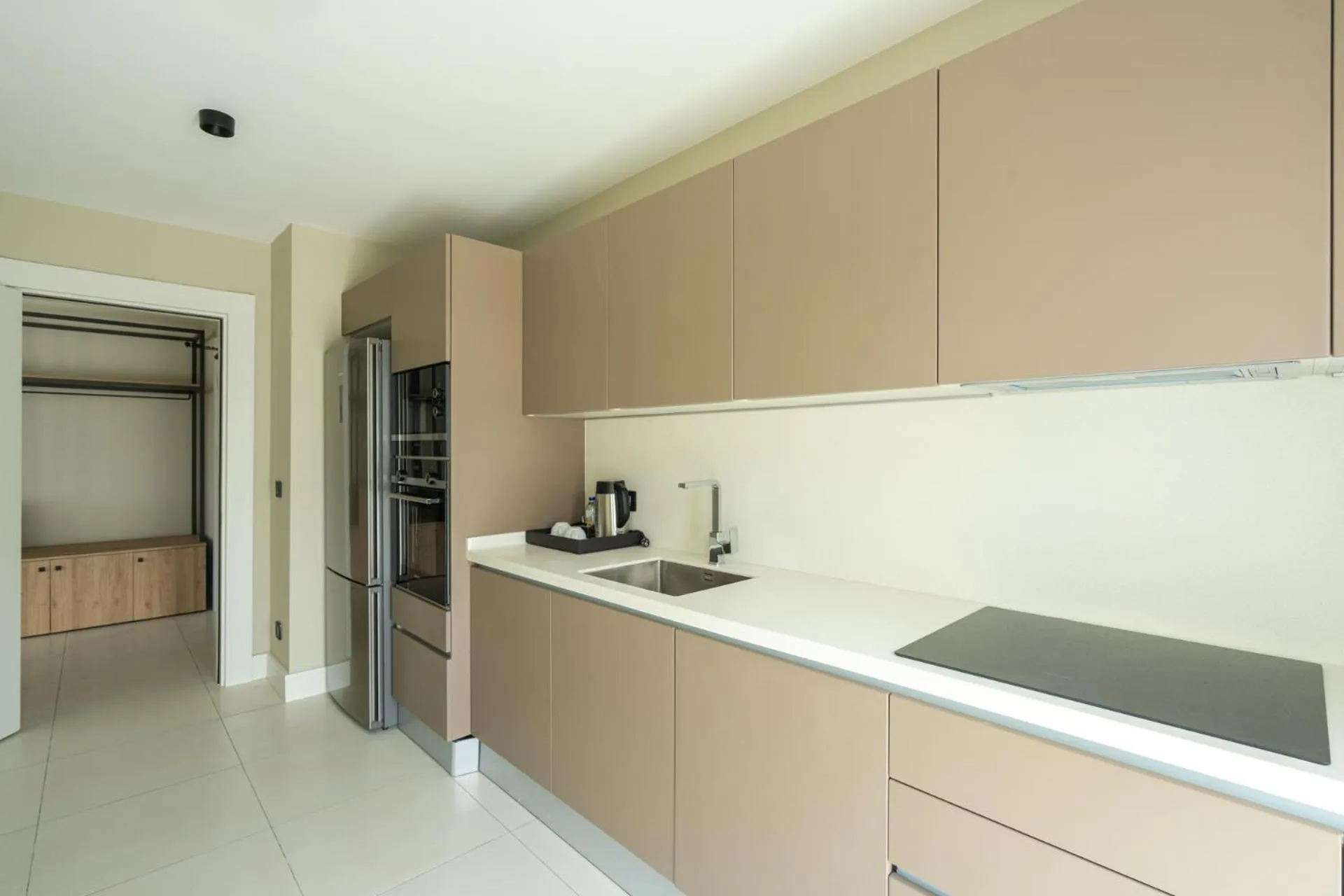 Coffee/tea facilities in The Superior Living Kağıthane