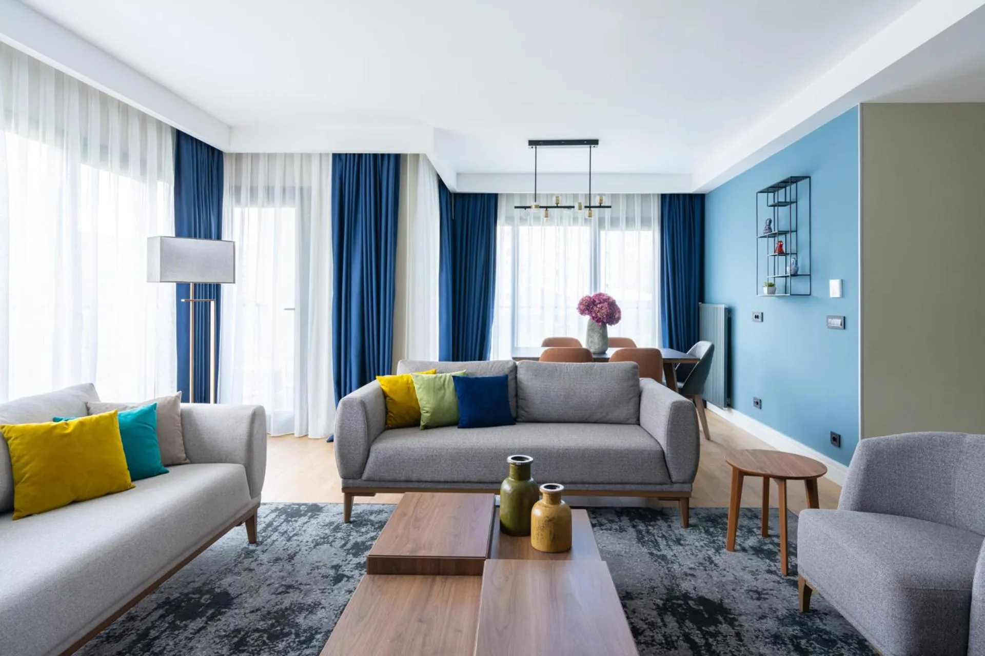 Seating area in The Superior Living Kağıthane