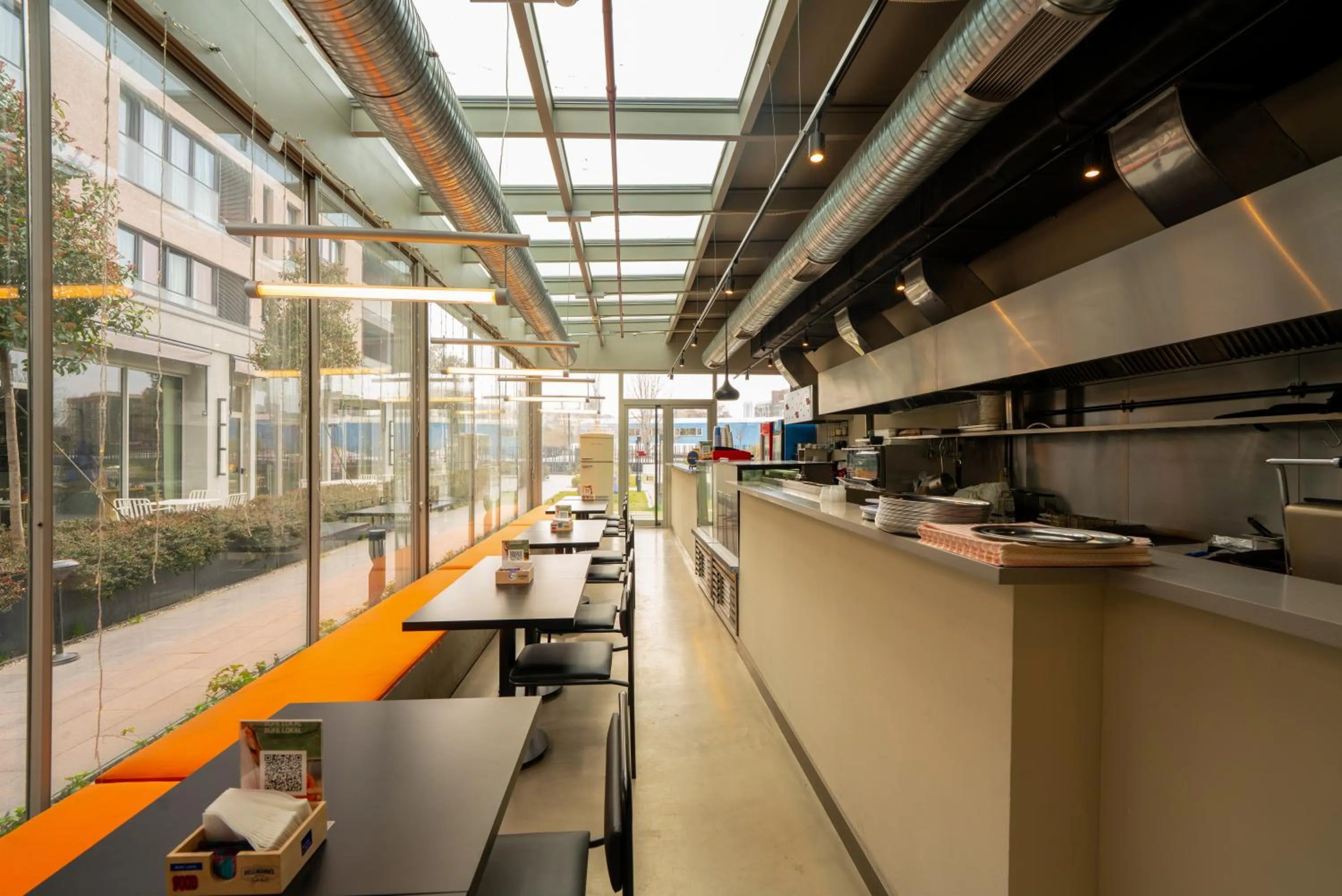 Restaurant/places to eat in The Superior Living Kağıthane