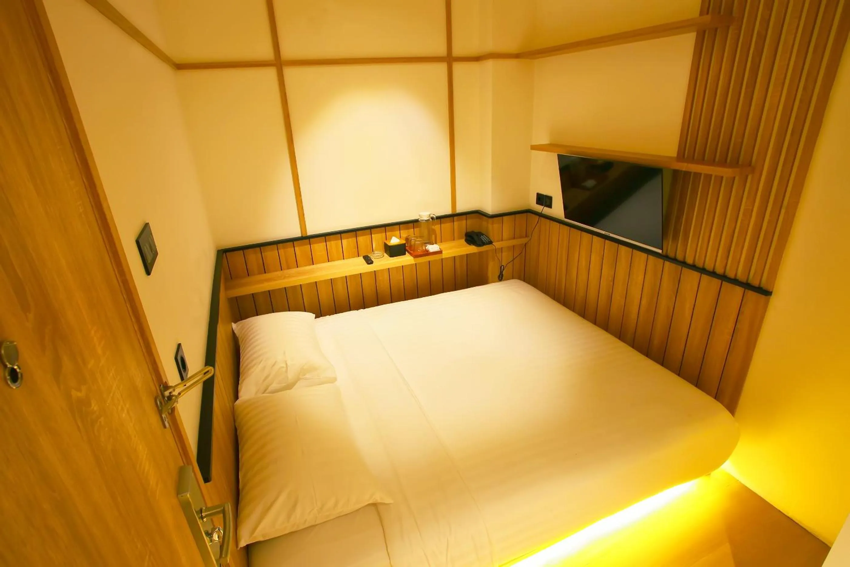 Bedroom, Bed in Mimaru Hotel Jakarta