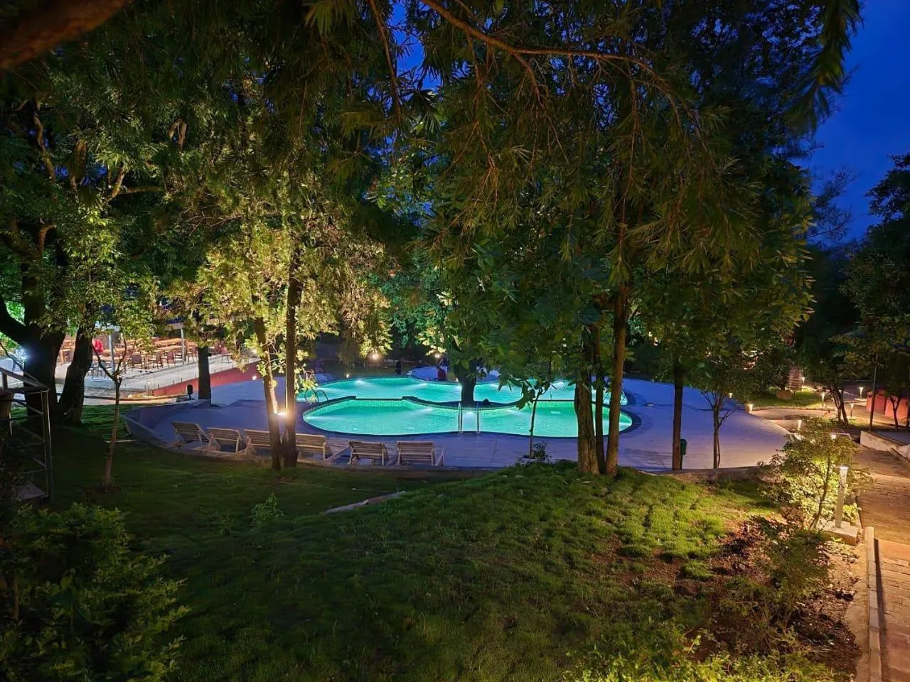 Swimming pool in Citrus Prime Hill Queen Resort
