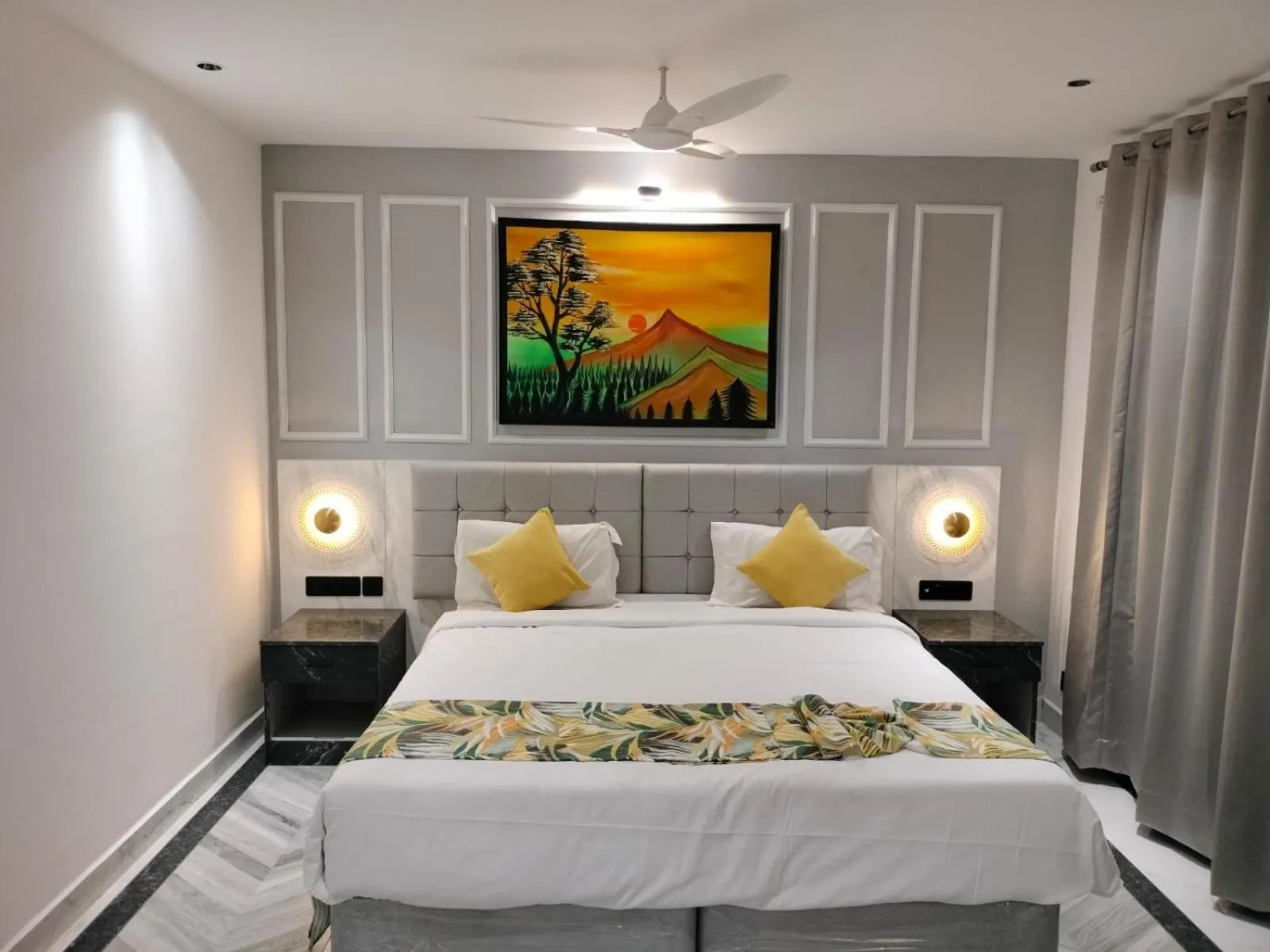 Photo of the whole room, Bed in Citrus Prime Hill Queen Resort