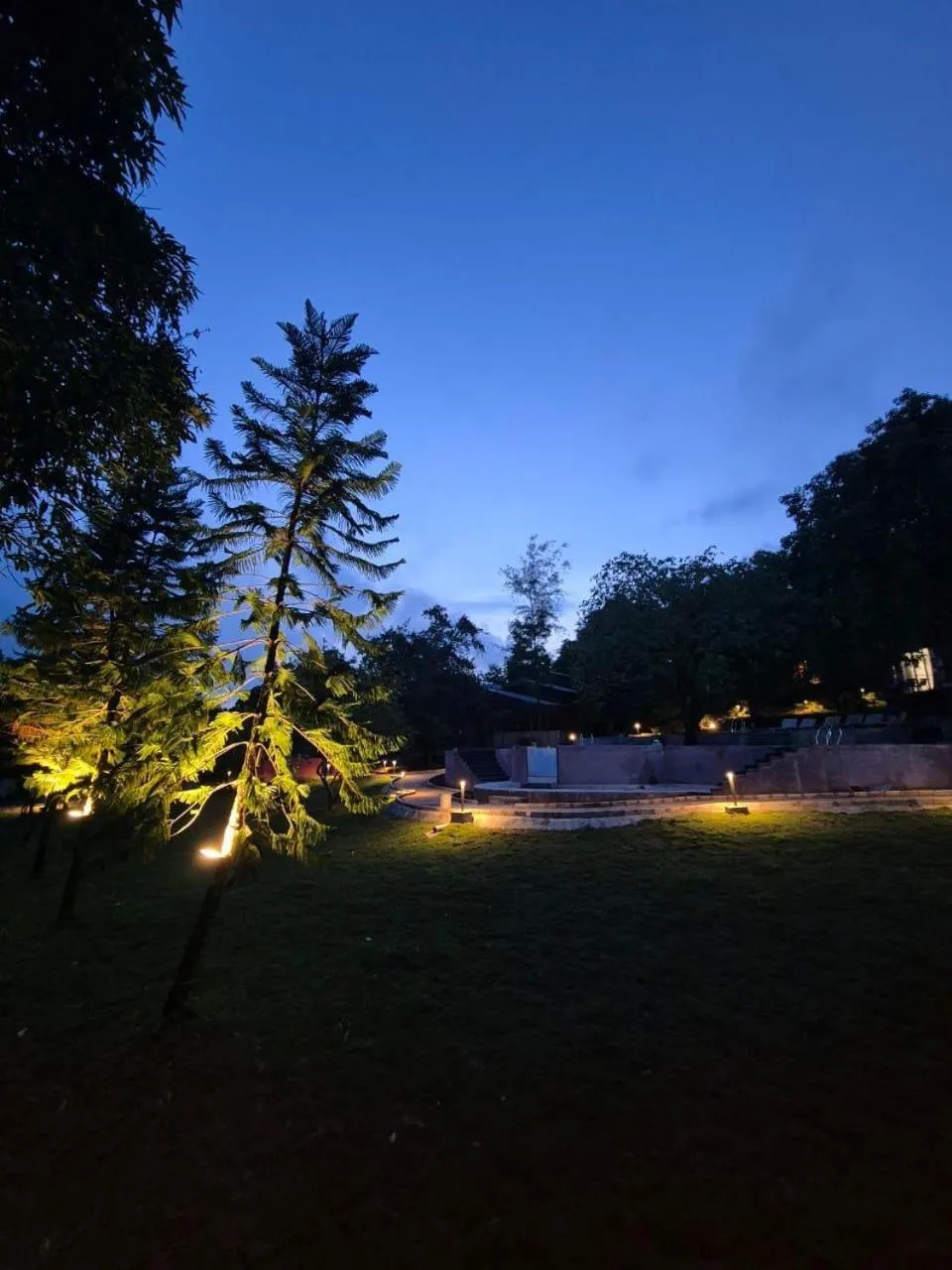 Night in Citrus Prime Hill Queen Resort