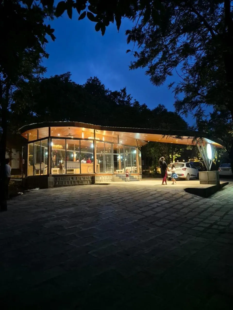 Parking in Citrus Prime Hill Queen Resort