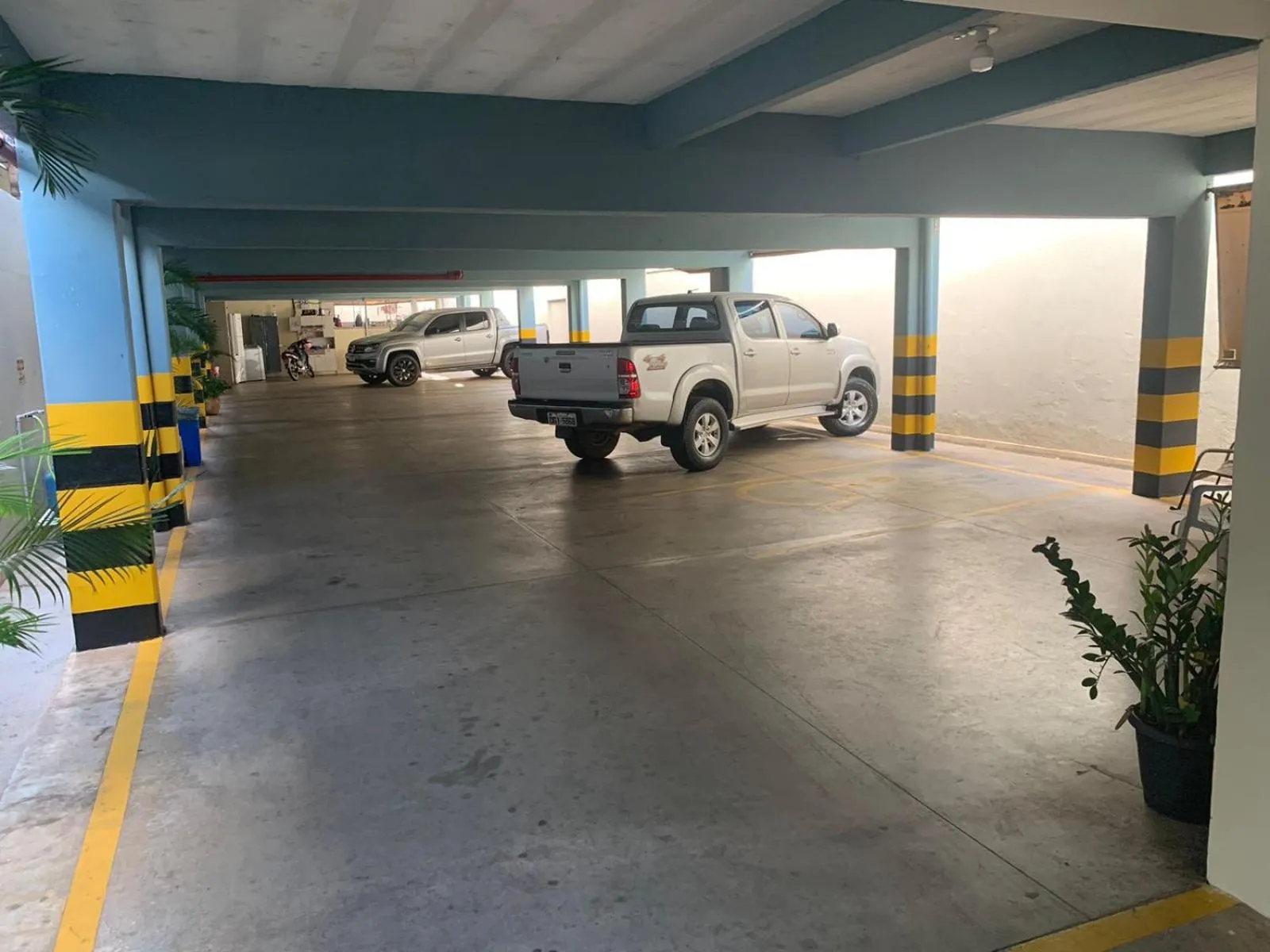 Parking in Hotel Tropical