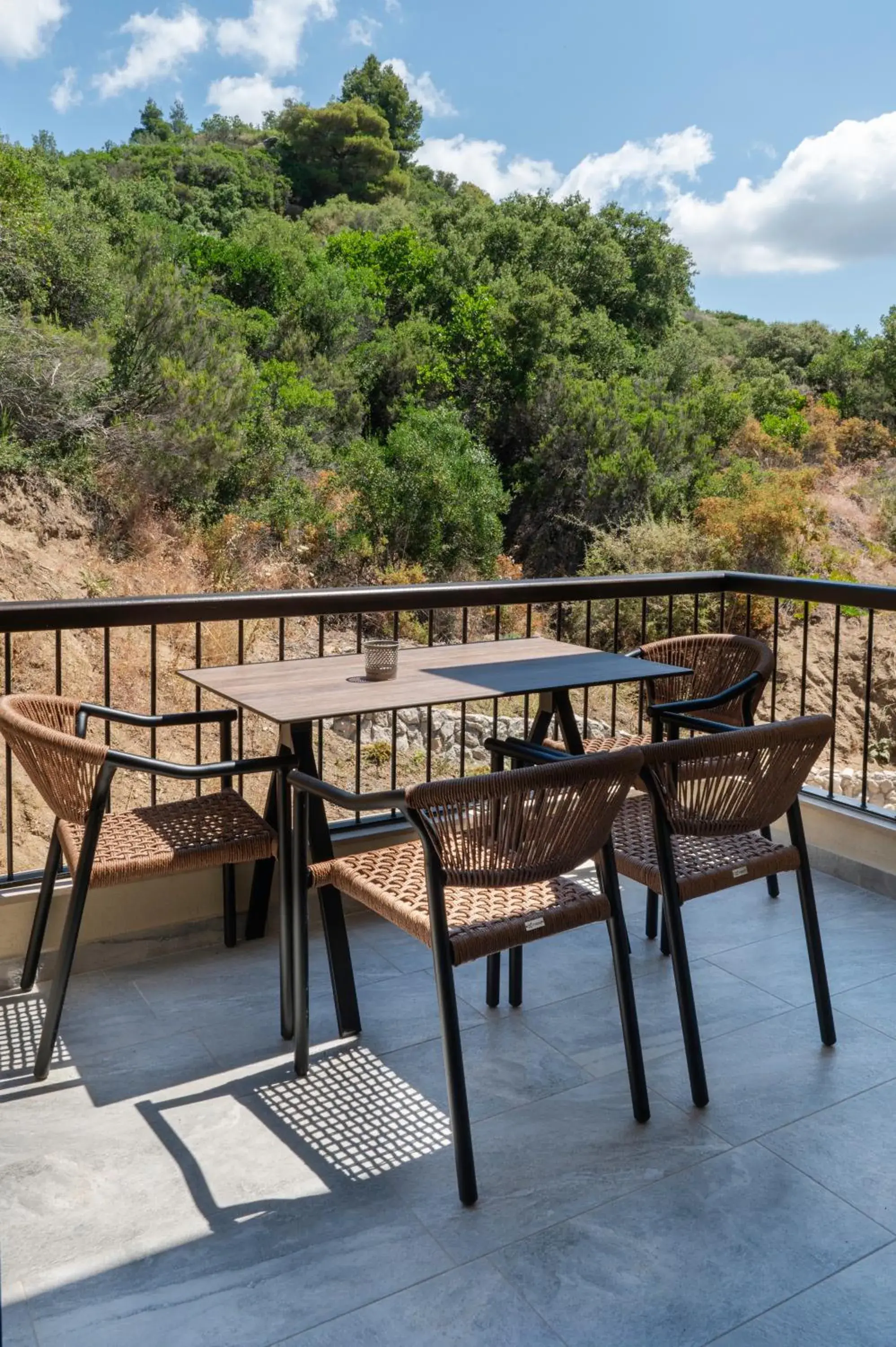 Junior Suite with Mountain View in RiZEΣ Junior Suite with Mountain View in RiZEΣ
