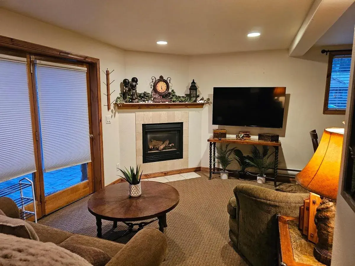 Alpenglow One Bedroom One Bath – A09 Alpenglow One Bedroom One Bath – A09