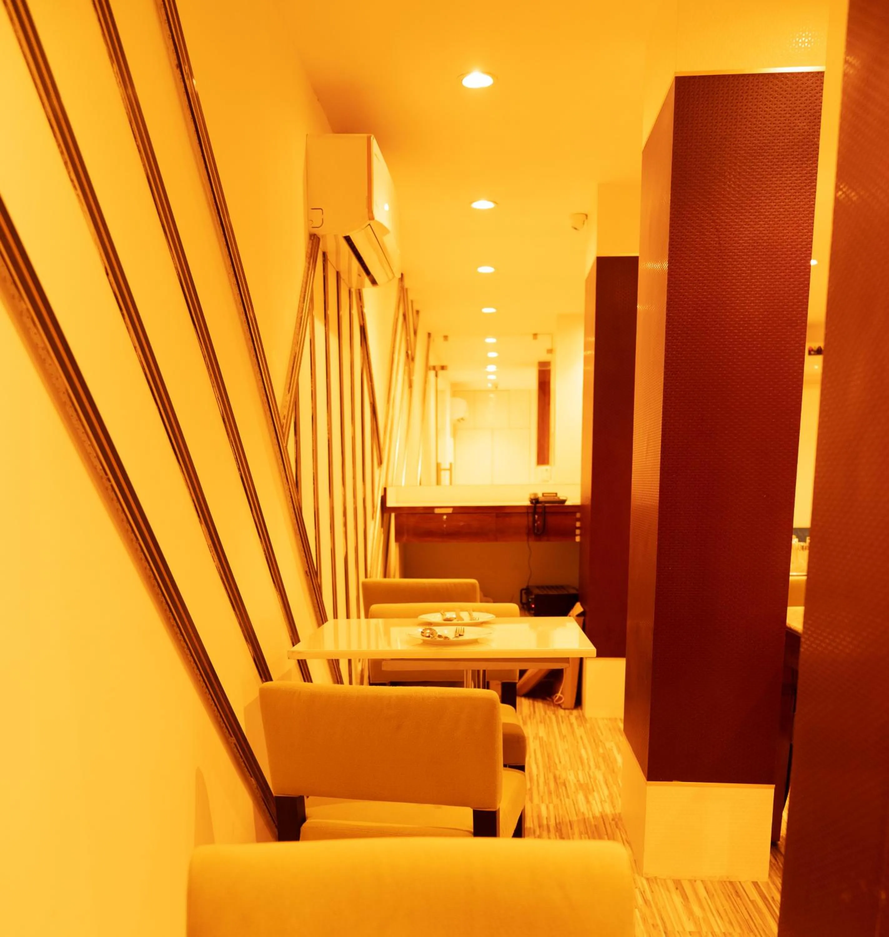 Restaurant/places to eat in The Flamboyant Natraj