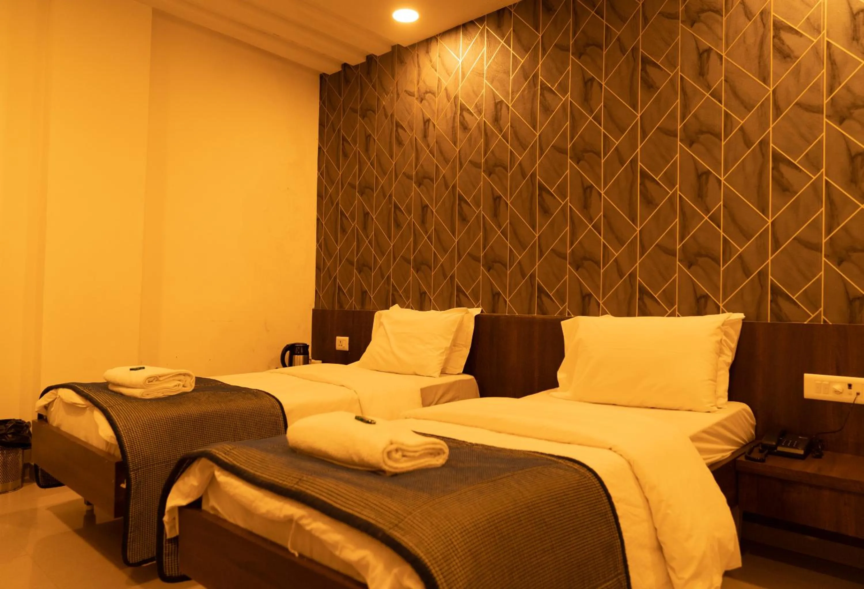 Bed in The Flamboyant Natraj