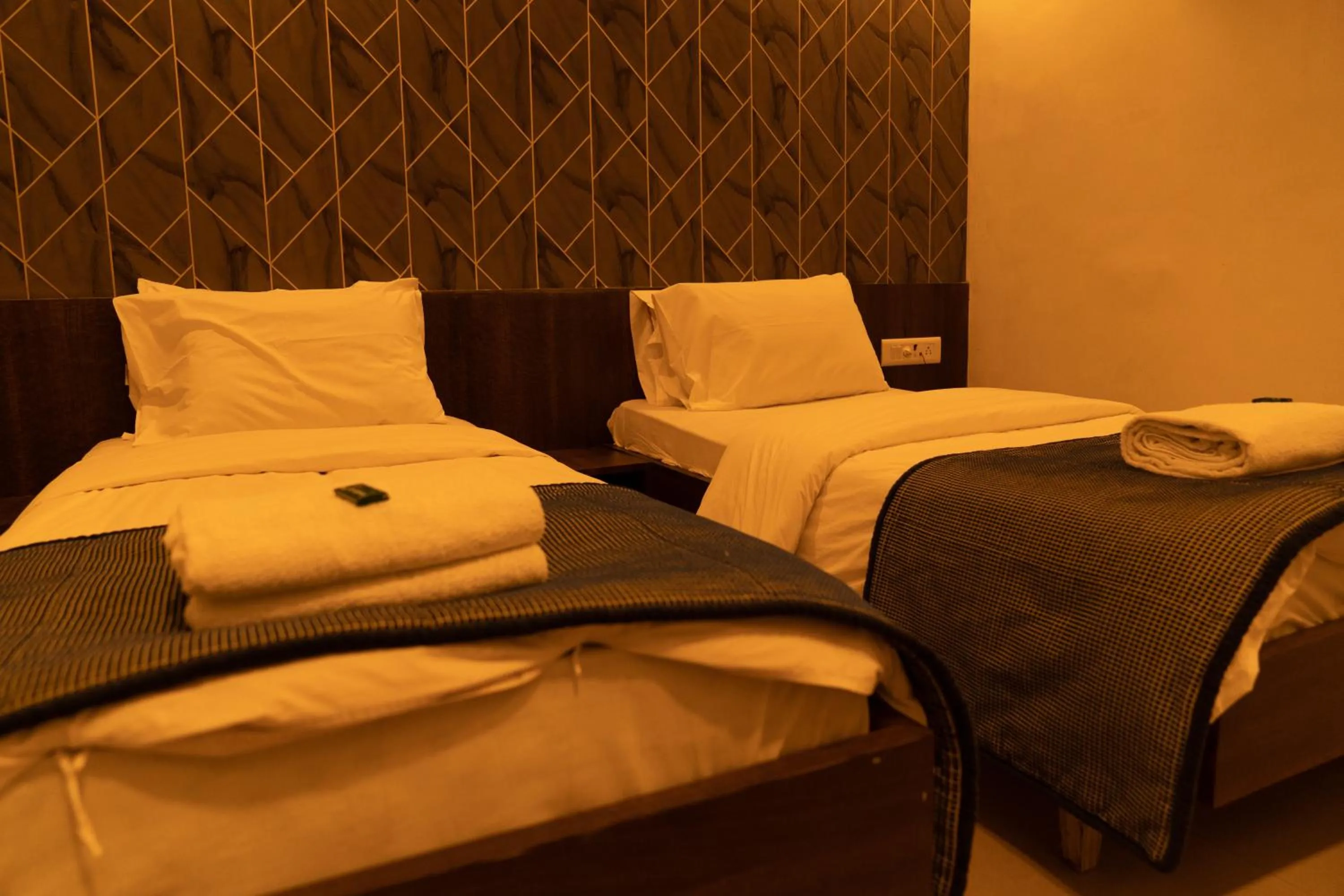 Bed in The Flamboyant Natraj