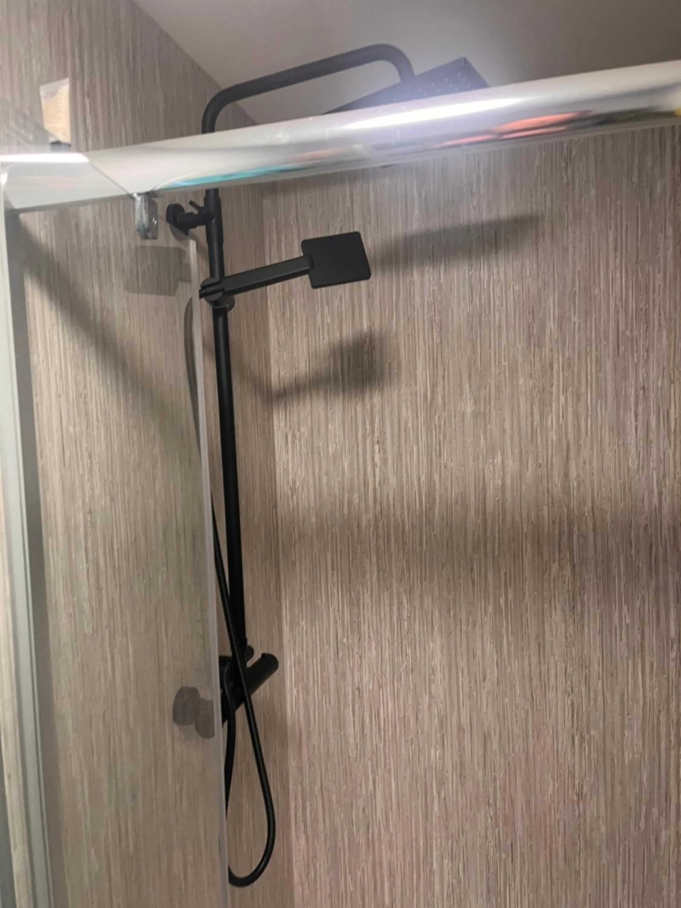 Shower in Tumbledown Hotel