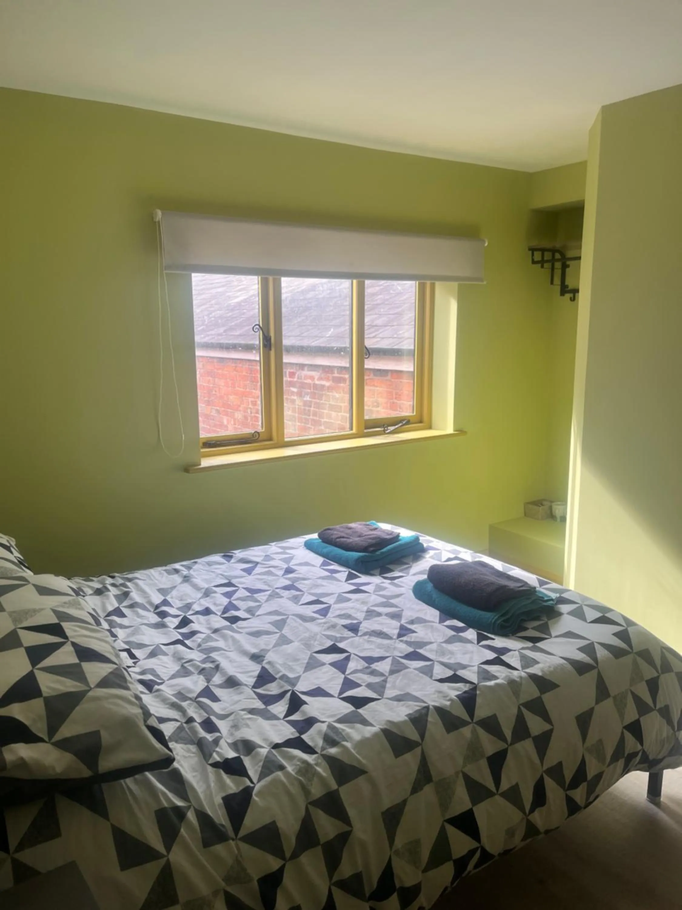 Photo of the whole room, Bed in Tumbledown Hotel