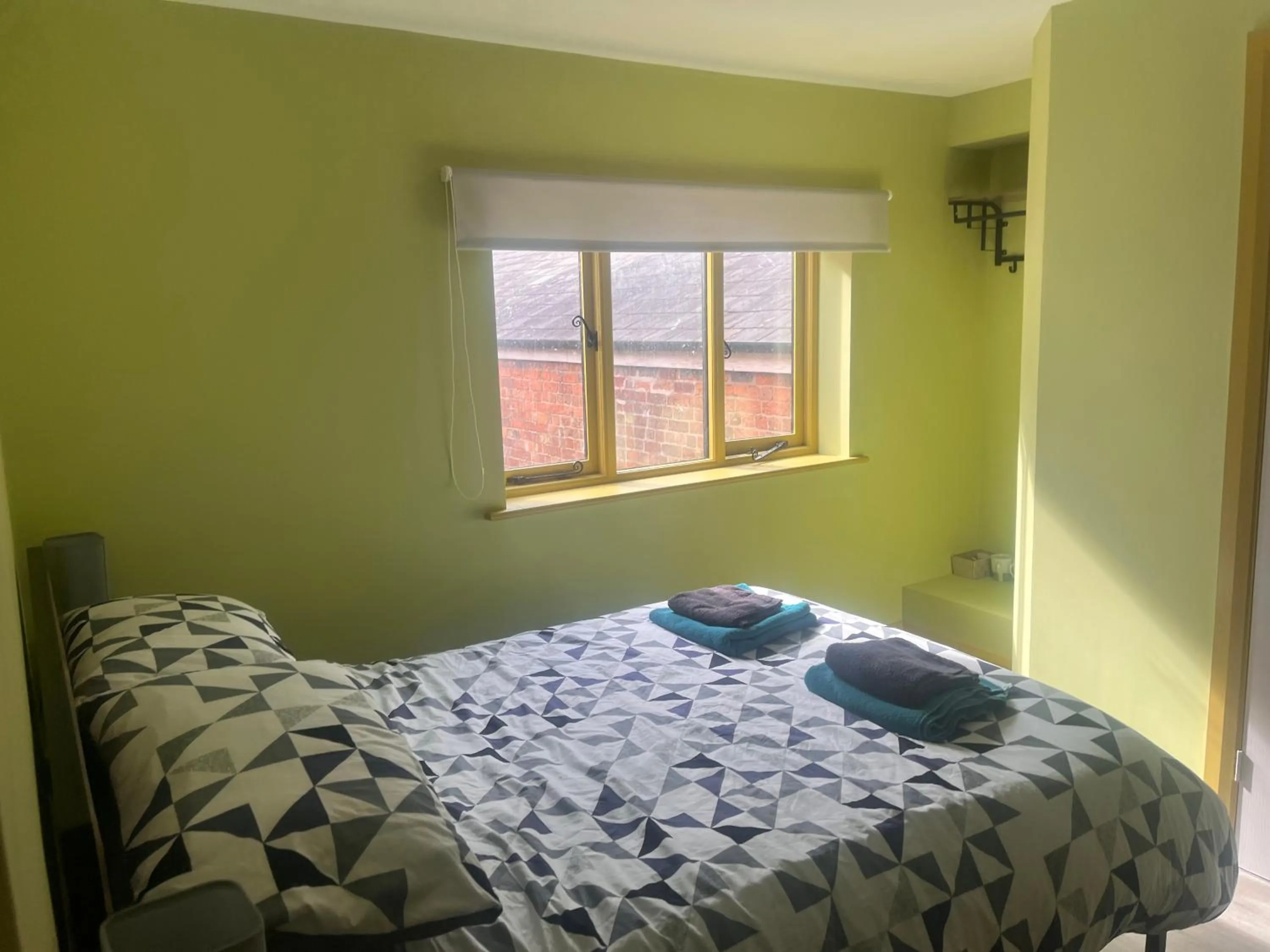 Photo of the whole room, Bed in Tumbledown Hotel