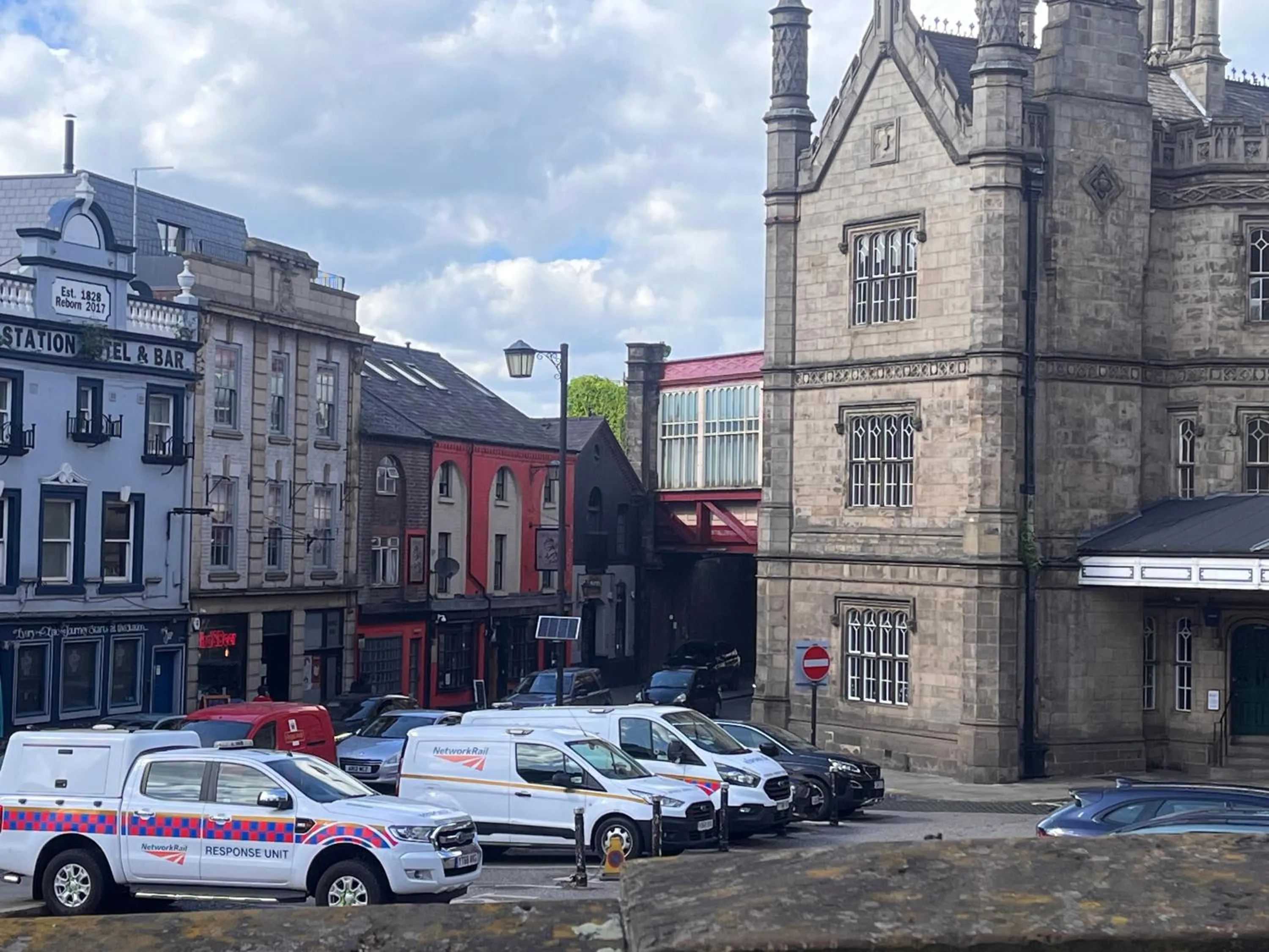 Facade/entrance in Tumbledown Hotel