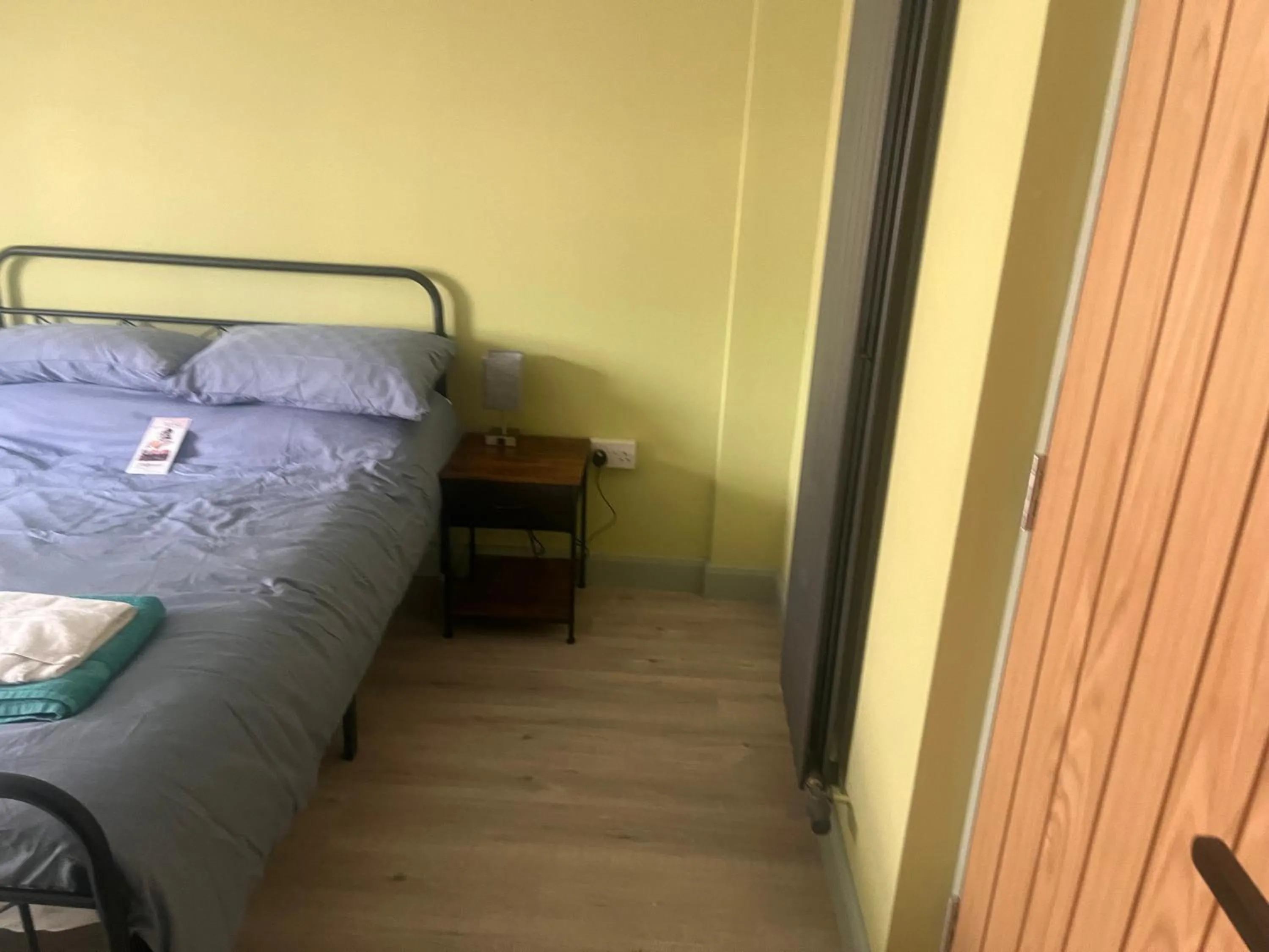 Bedroom, Bed in Tumbledown Hotel