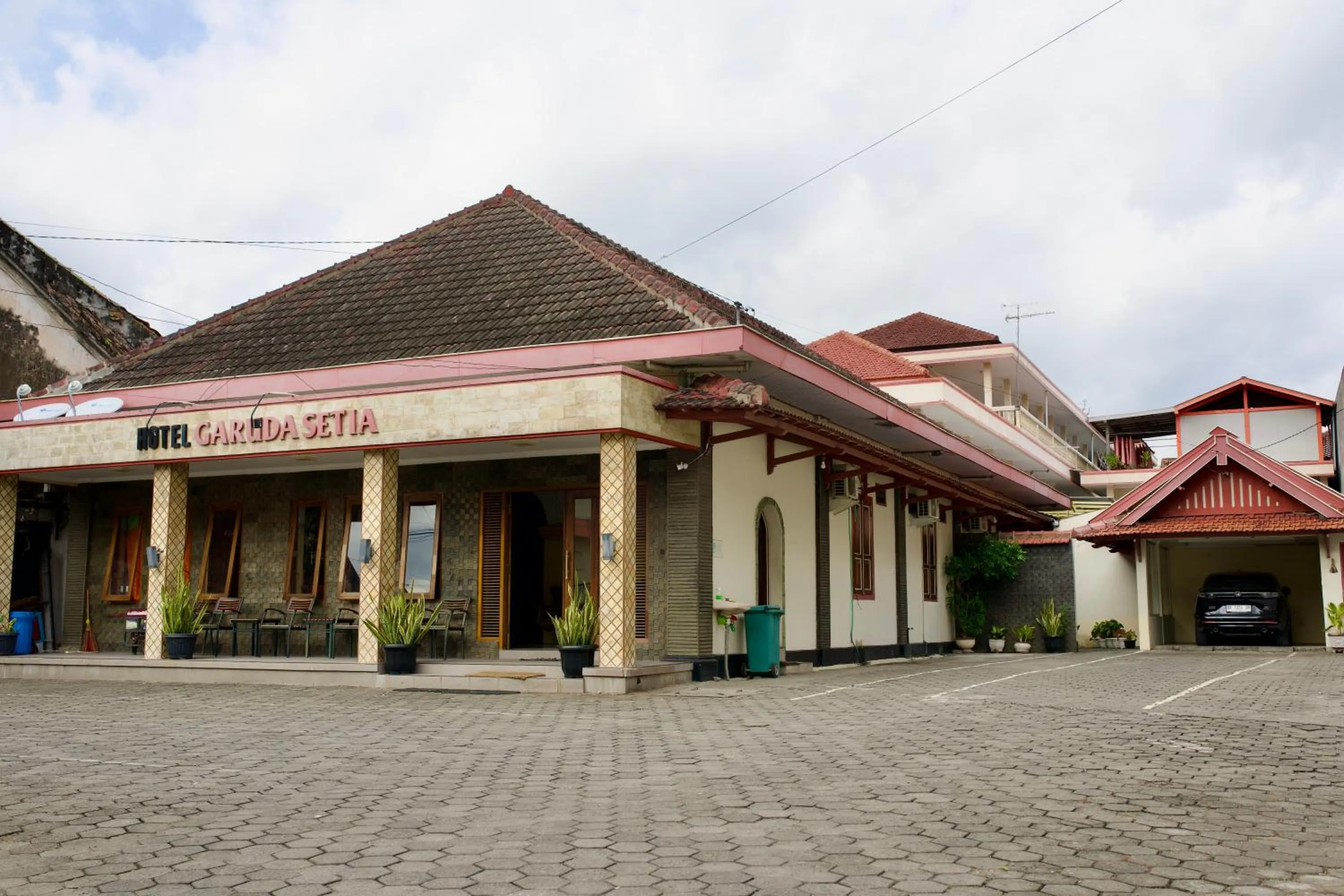 Garuda Setia Hotel