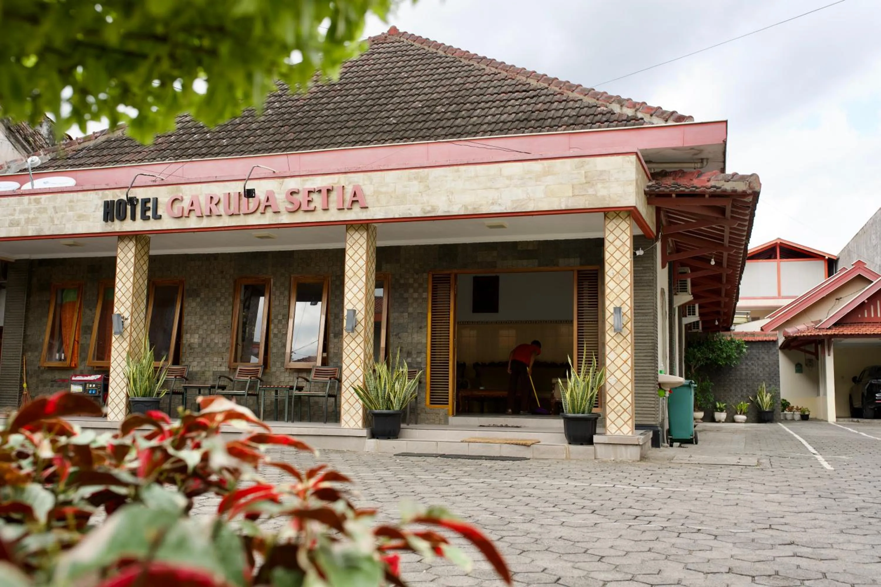 Garuda Setia Hotel